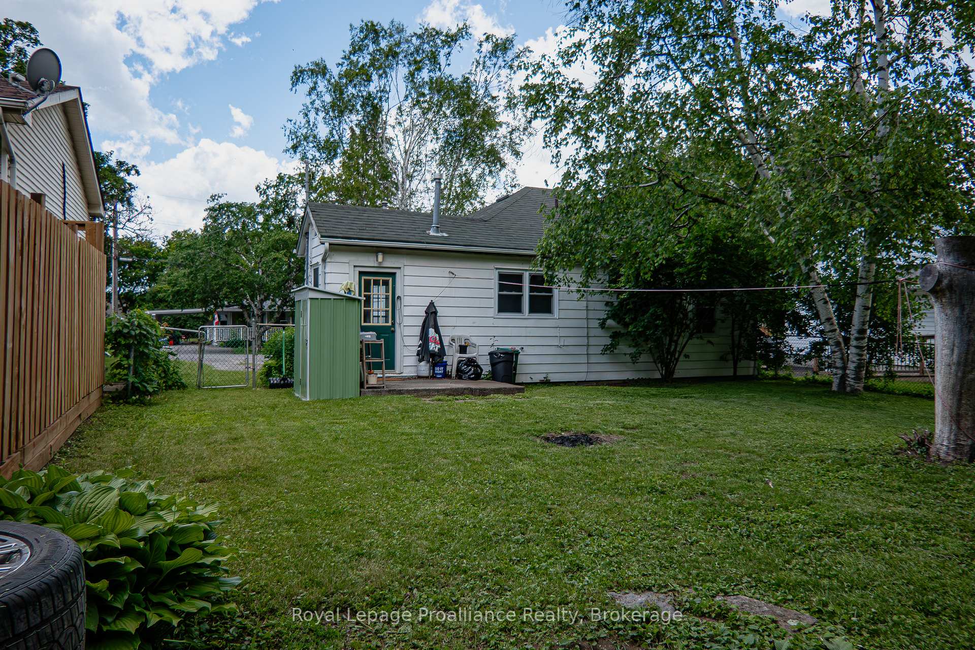 Photo 8 of 45 Valleyview Crescent, Belleville, Belleville Ward — HOMEH