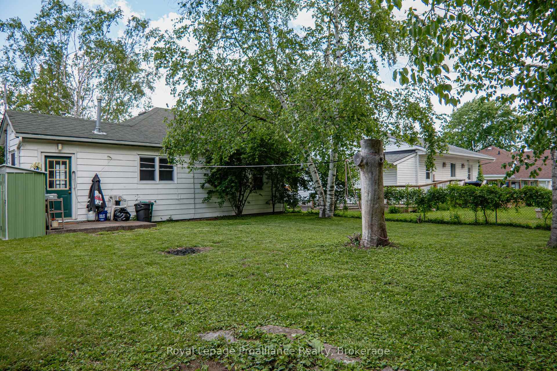 Photo 9 of 45 Valleyview Crescent, Belleville, Belleville Ward — HOMEH