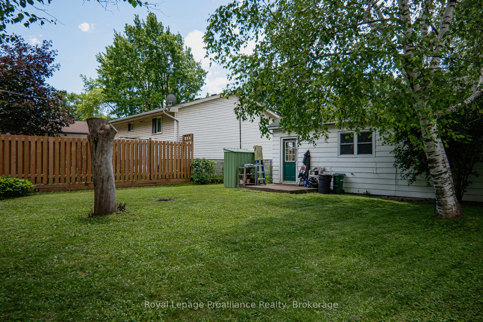 Photo 11 of 45 Valleyview Crescent, Belleville, Belleville Ward — HOMEH