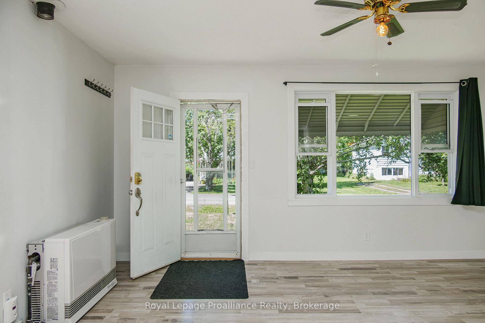 Photo 13 of 45 Valleyview Crescent, Belleville, Belleville Ward — HOMEH