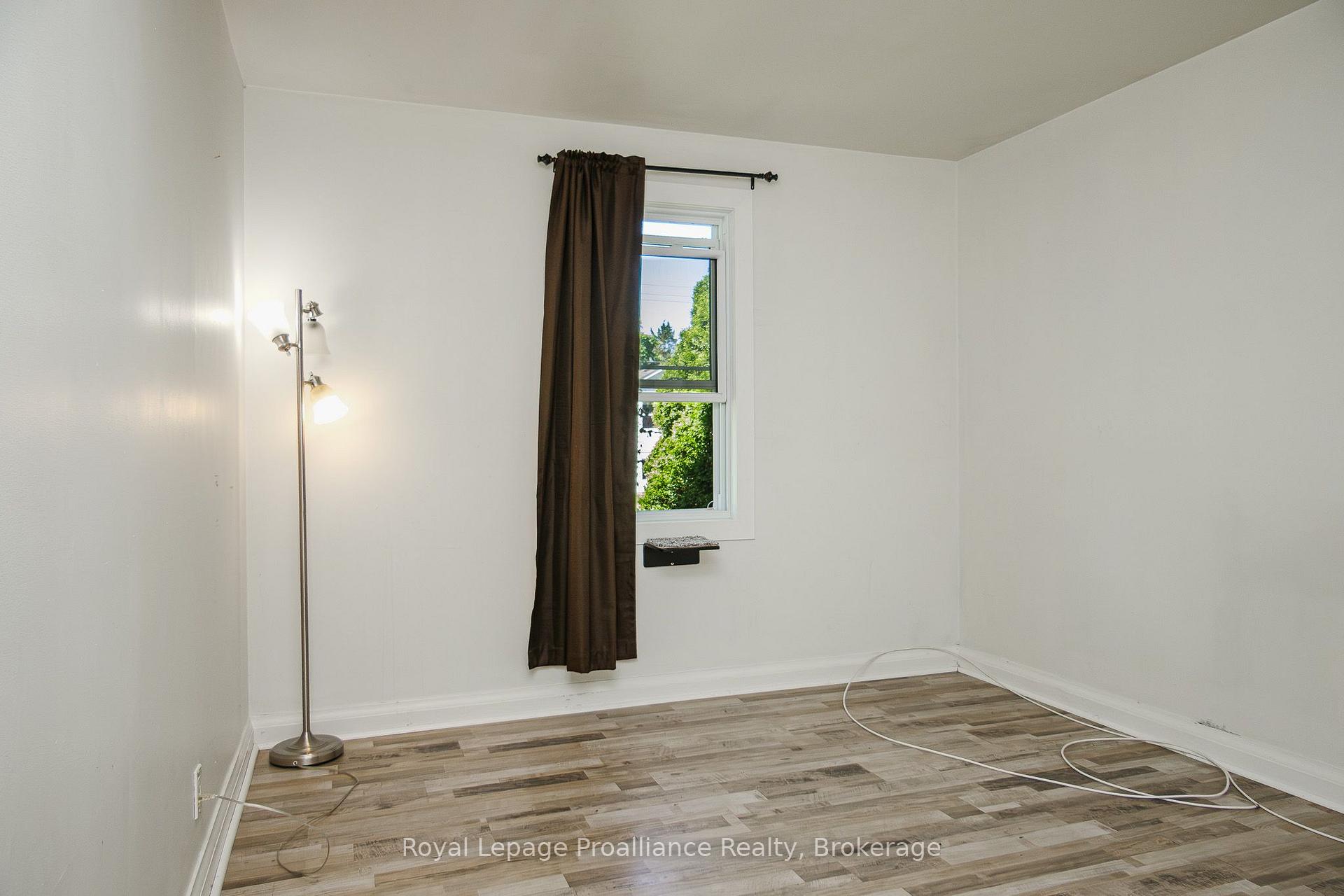 Photo 31 of 45 Valleyview Crescent, Belleville, Belleville Ward — HOMEH