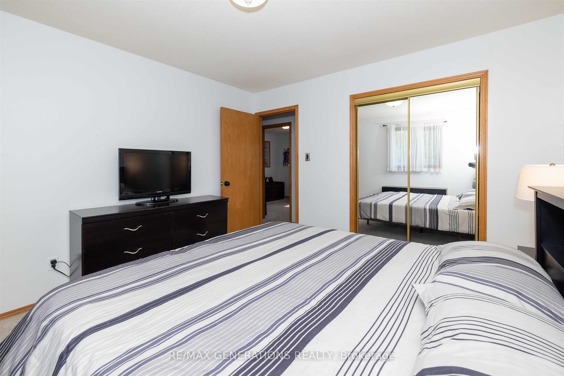 Photo 9 of 2446 Caspian Street, Thunder Bay, Mountain Road — HOMEH