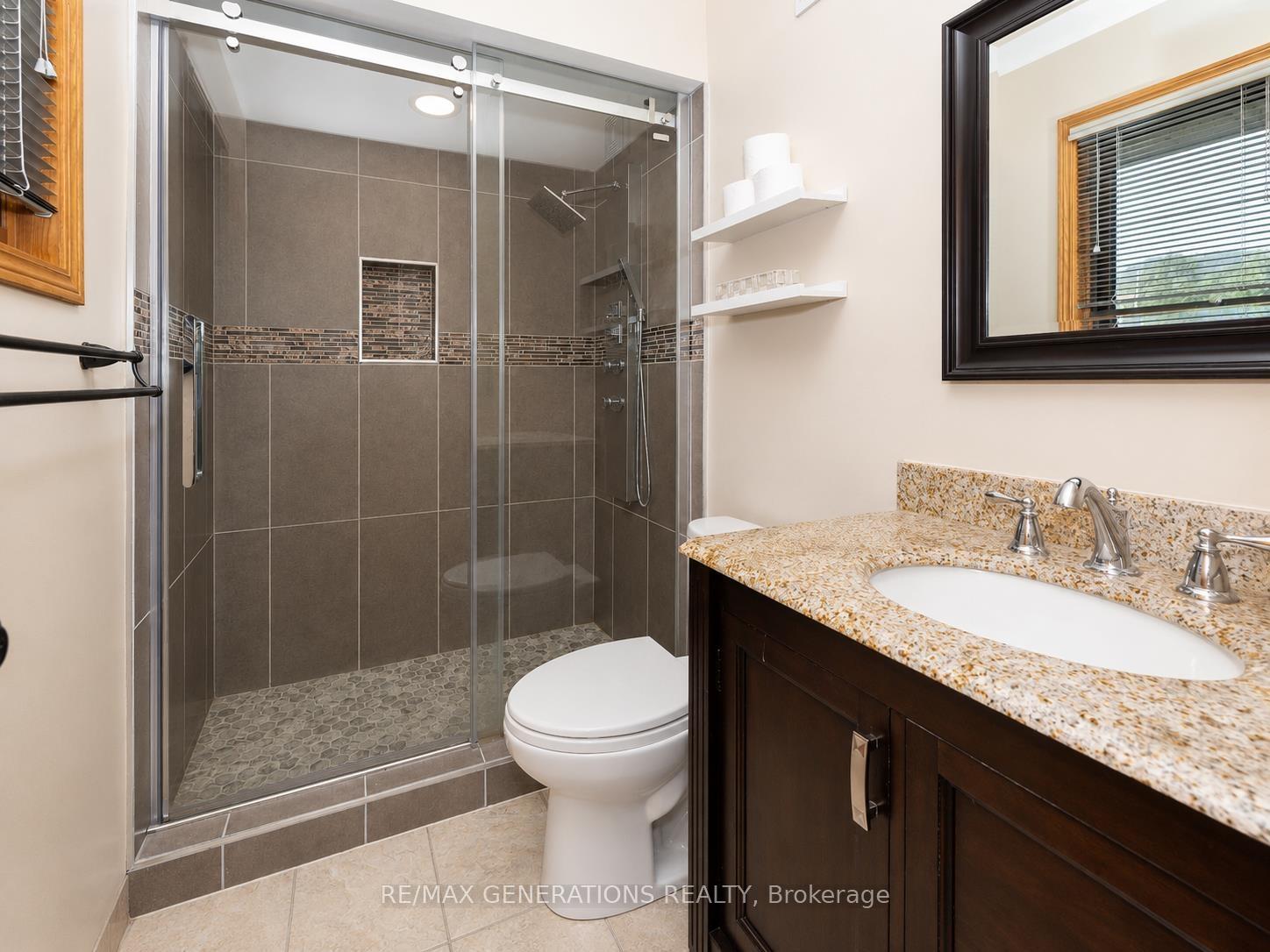 Photo 10 of 2446 Caspian Street, Thunder Bay, Mountain Road — HOMEH