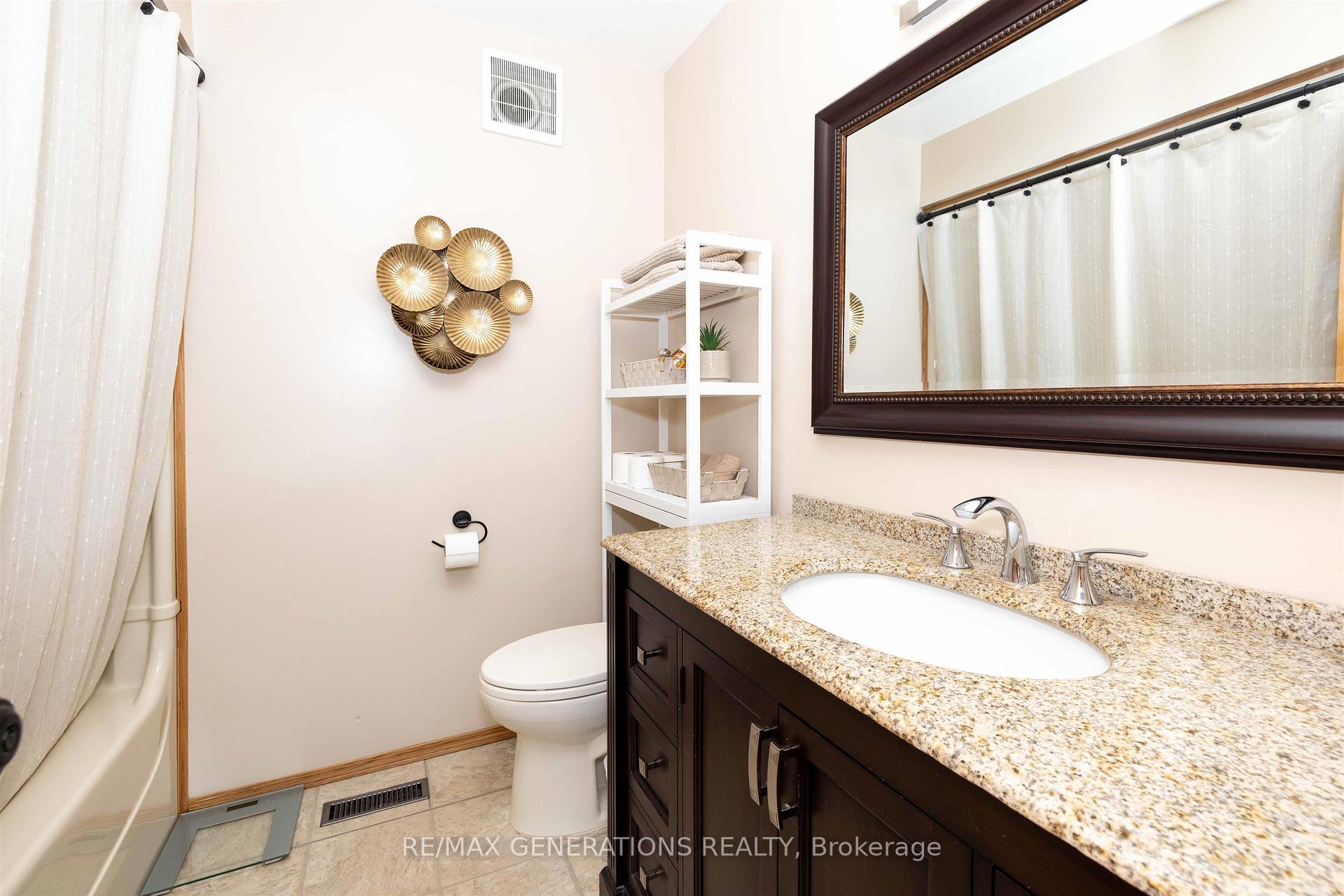 Photo 13 of 2446 Caspian Street, Thunder Bay, Mountain Road — HOMEH