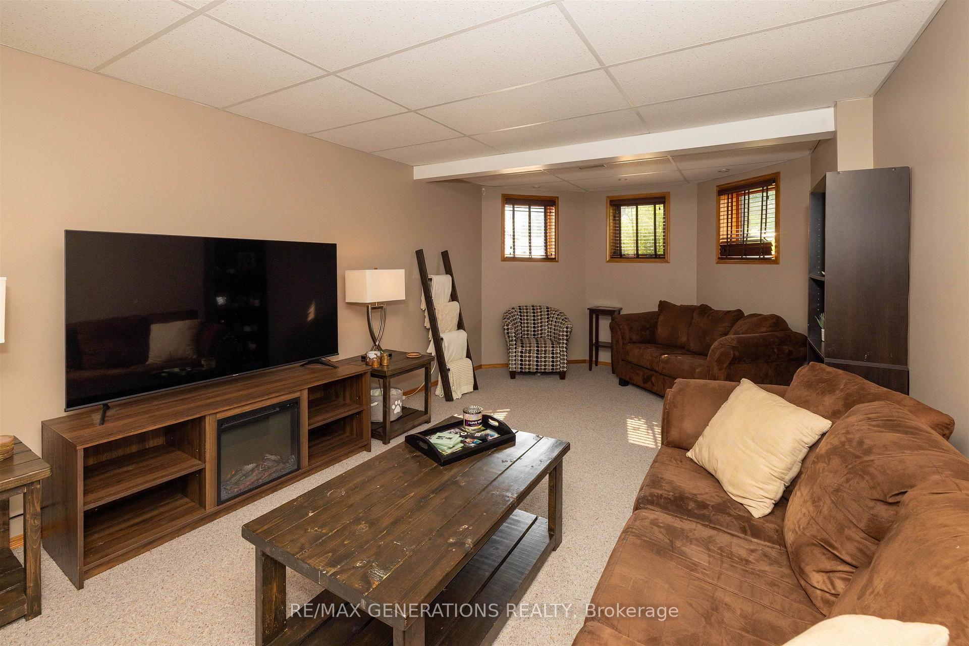Photo 17 of 2446 Caspian Street, Thunder Bay, Mountain Road — HOMEH