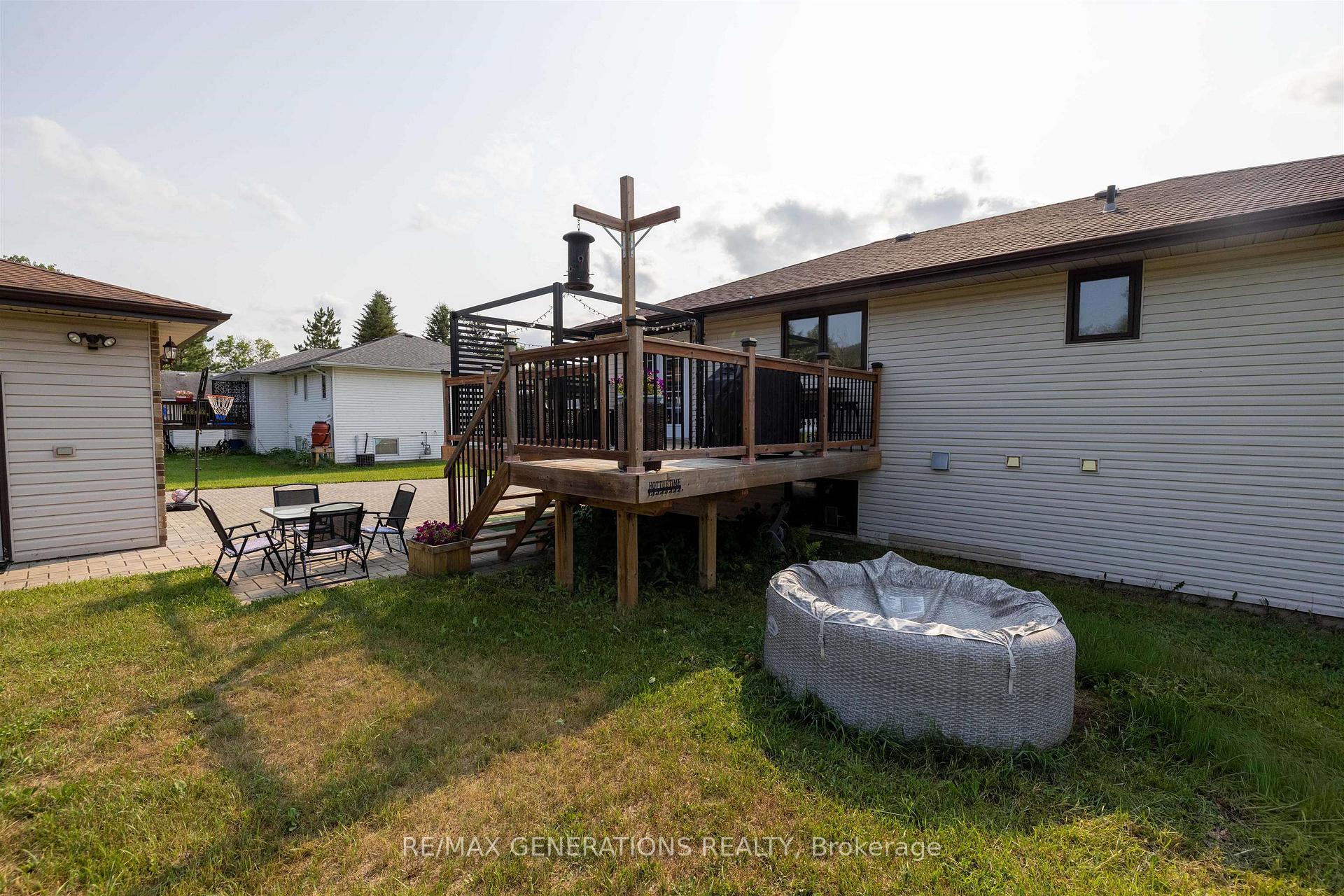Photo 26 of 2446 Caspian Street, Thunder Bay, Mountain Road — HOMEH
