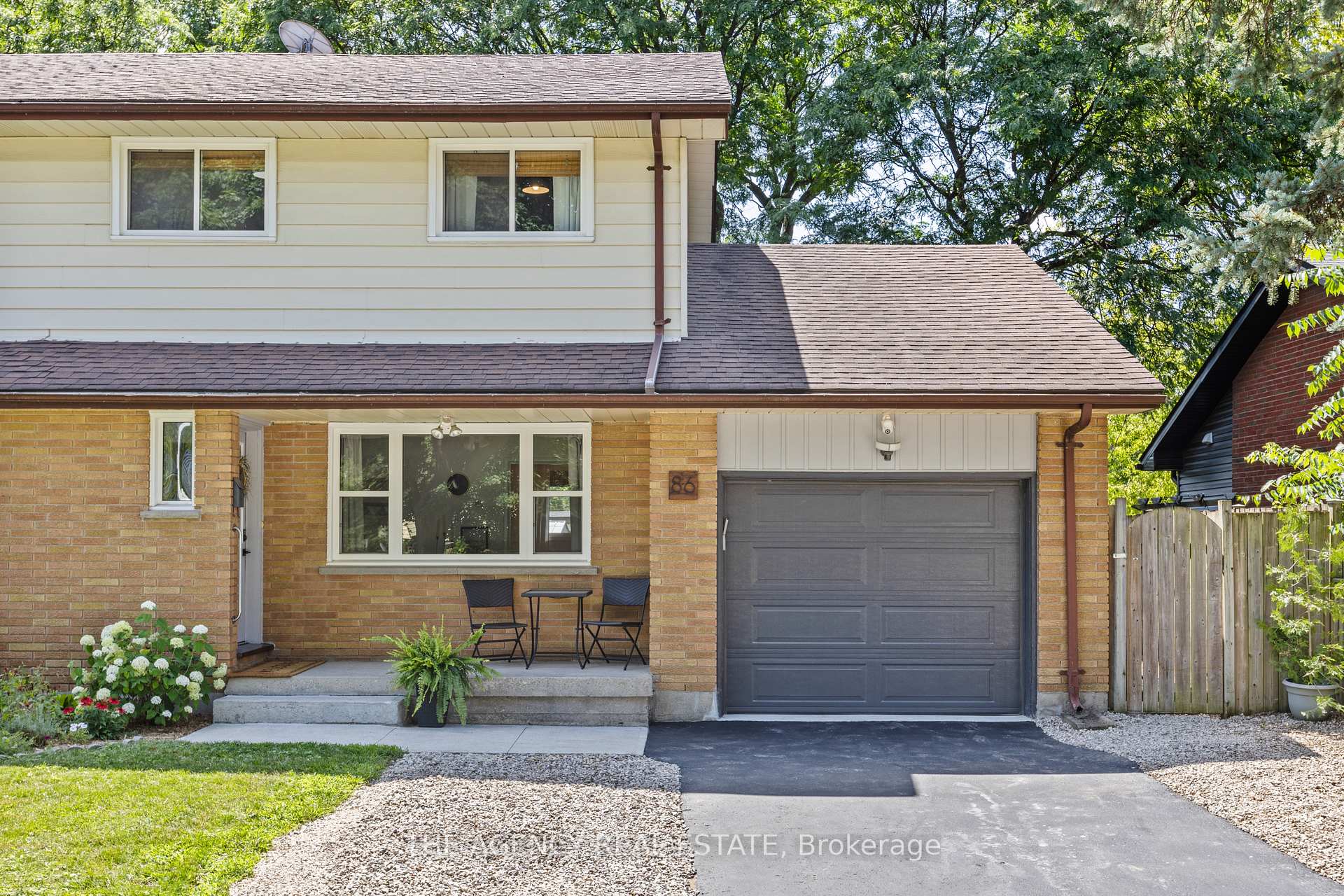 Front of 86 Hawkesbury Avenue