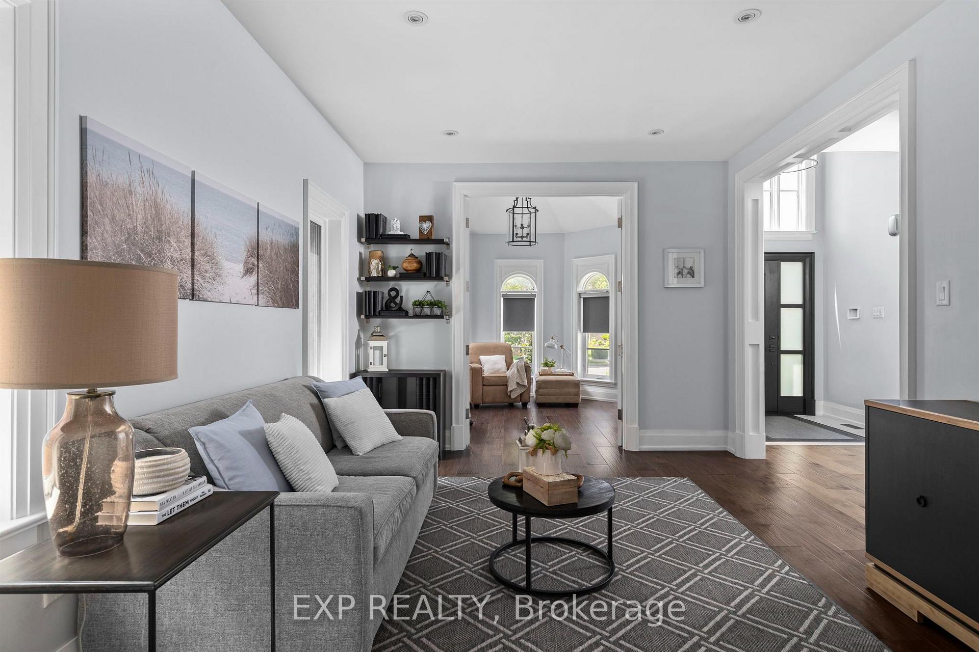 Photo 5 of 53 Glenside Drive, Vaughan, Maple — HOMEH