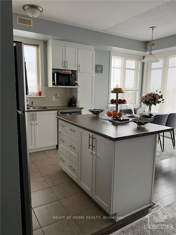Photo 6 of Unit H, 57 Tayside Private, Ottawa, Barrhaven - Longfields — HOMEH