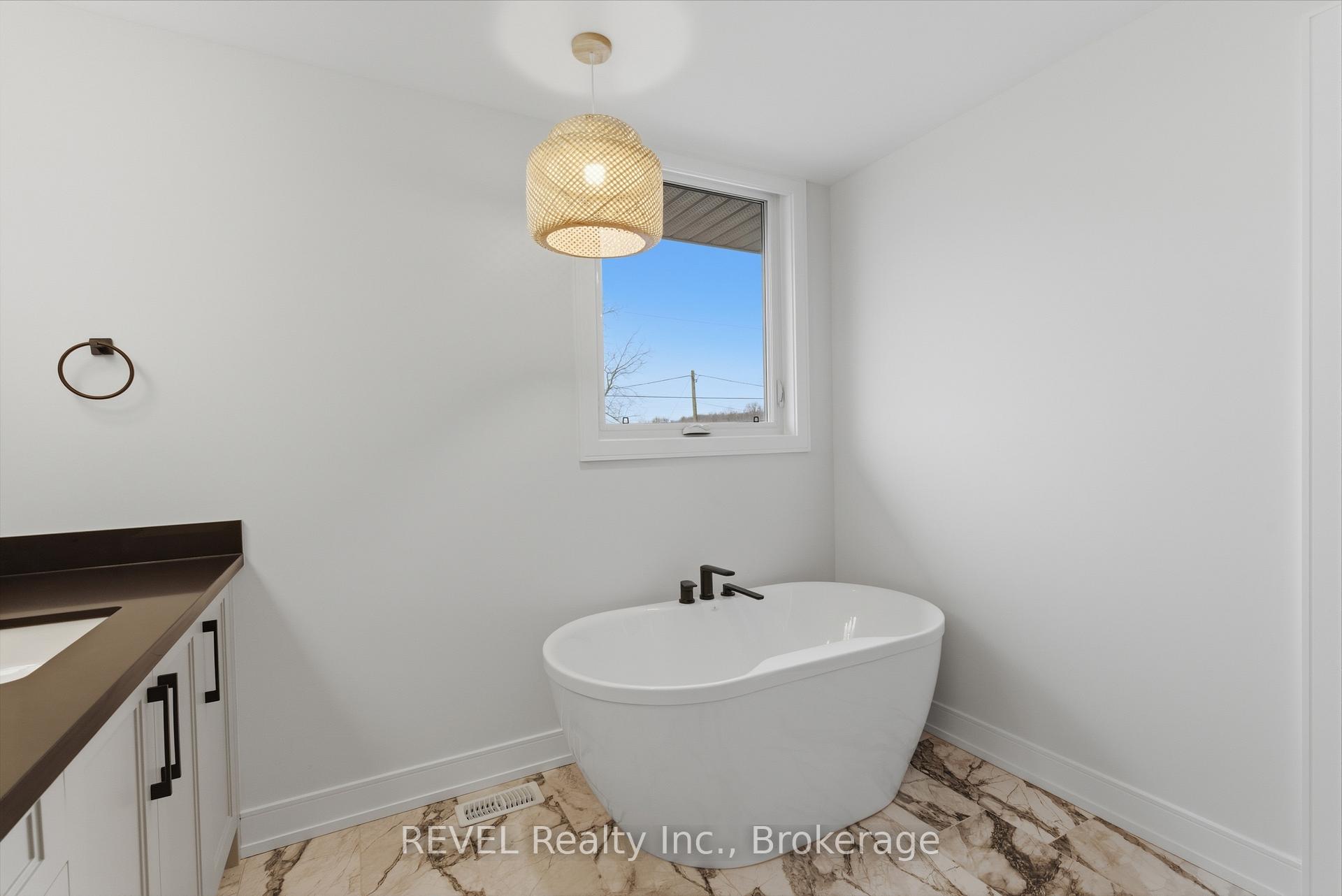 Photo 33 of 95 Port Robinson Road, Pelham, Fonthill — HOMEH