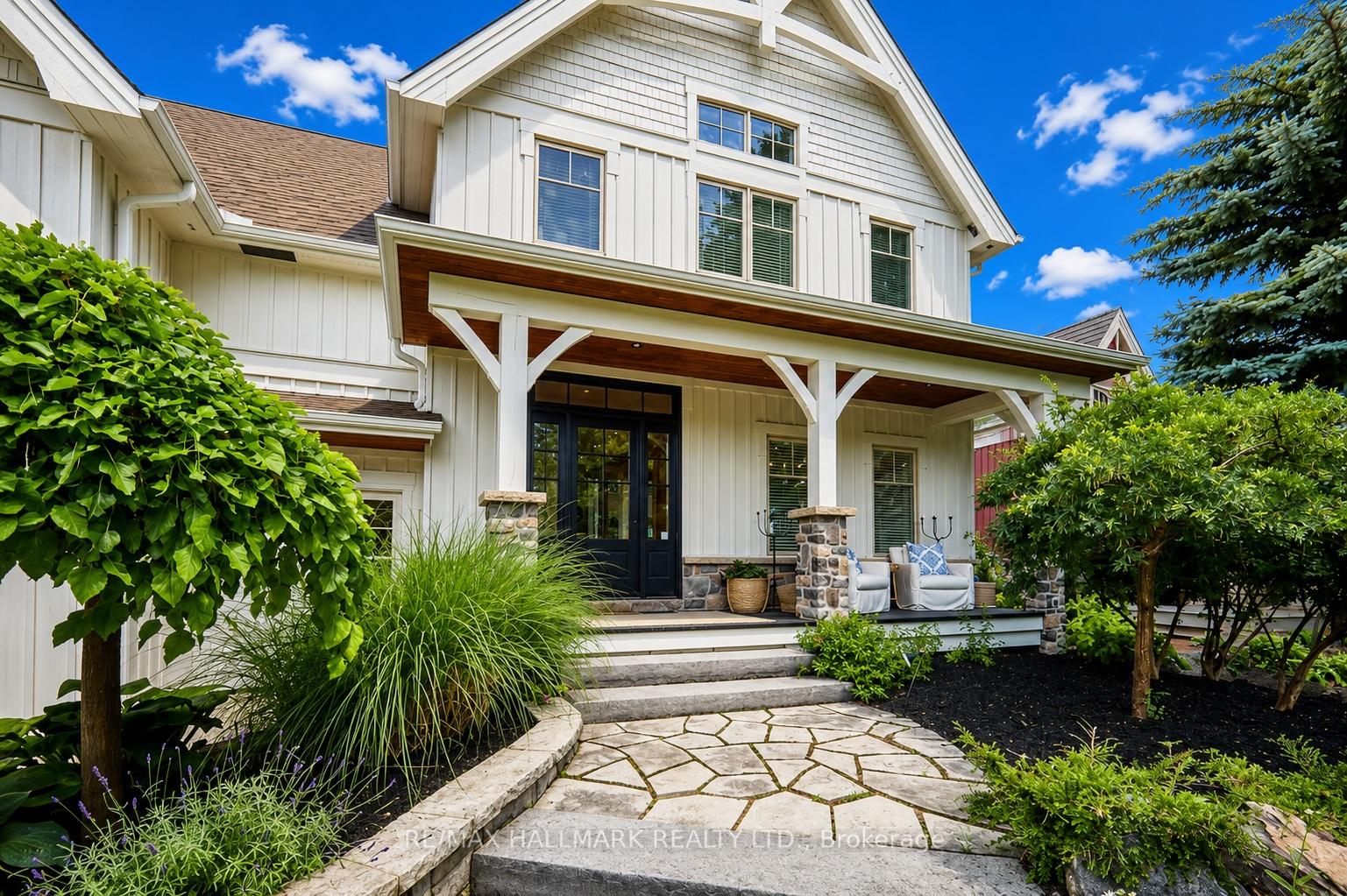 Photo 2 of 136 Snowbridge Way, Blue Mountains — HOMEH
