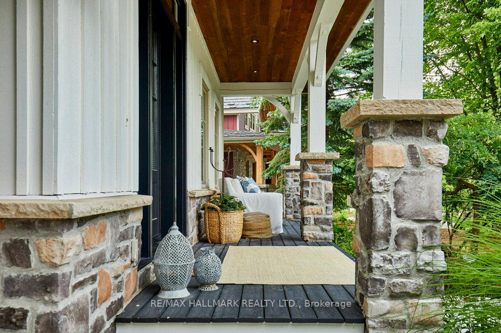 Photo 5 of 136 Snowbridge Way, Blue Mountains — HOMEH