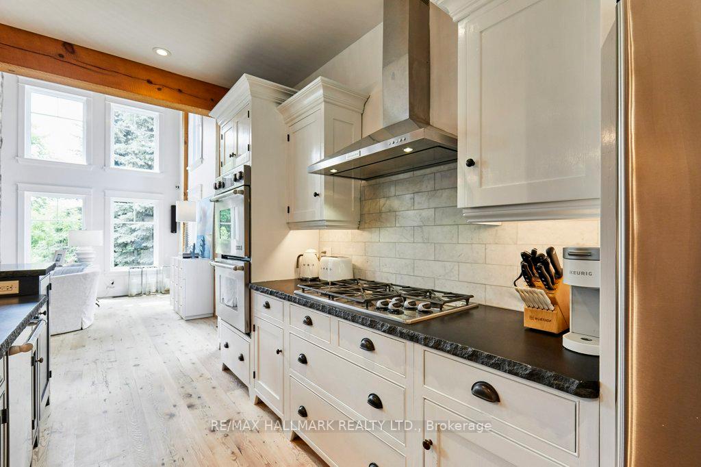 Photo 13 of 136 Snowbridge Way, Blue Mountains — HOMEH