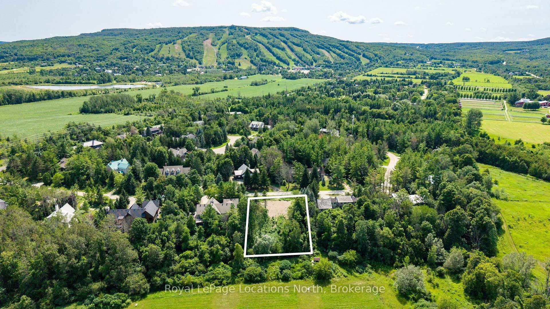 Photo 1 of 11 Osler Pines Drive, Clearview, Rural Clearview — HOMEH