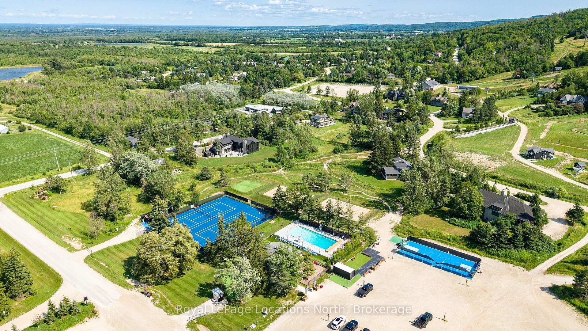 Photo 14 of 11 Osler Pines Drive, Clearview, Rural Clearview — HOMEH