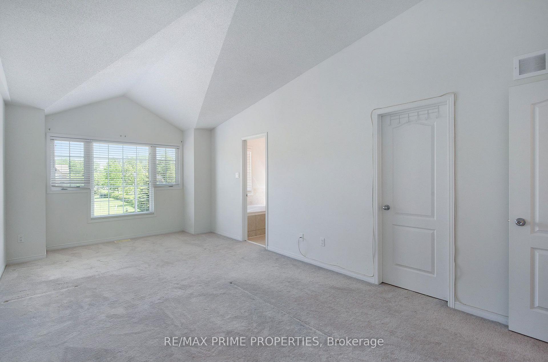 Photo 10 of 201 Freedom Private, Ottawa, Riverview Park — HOMEH