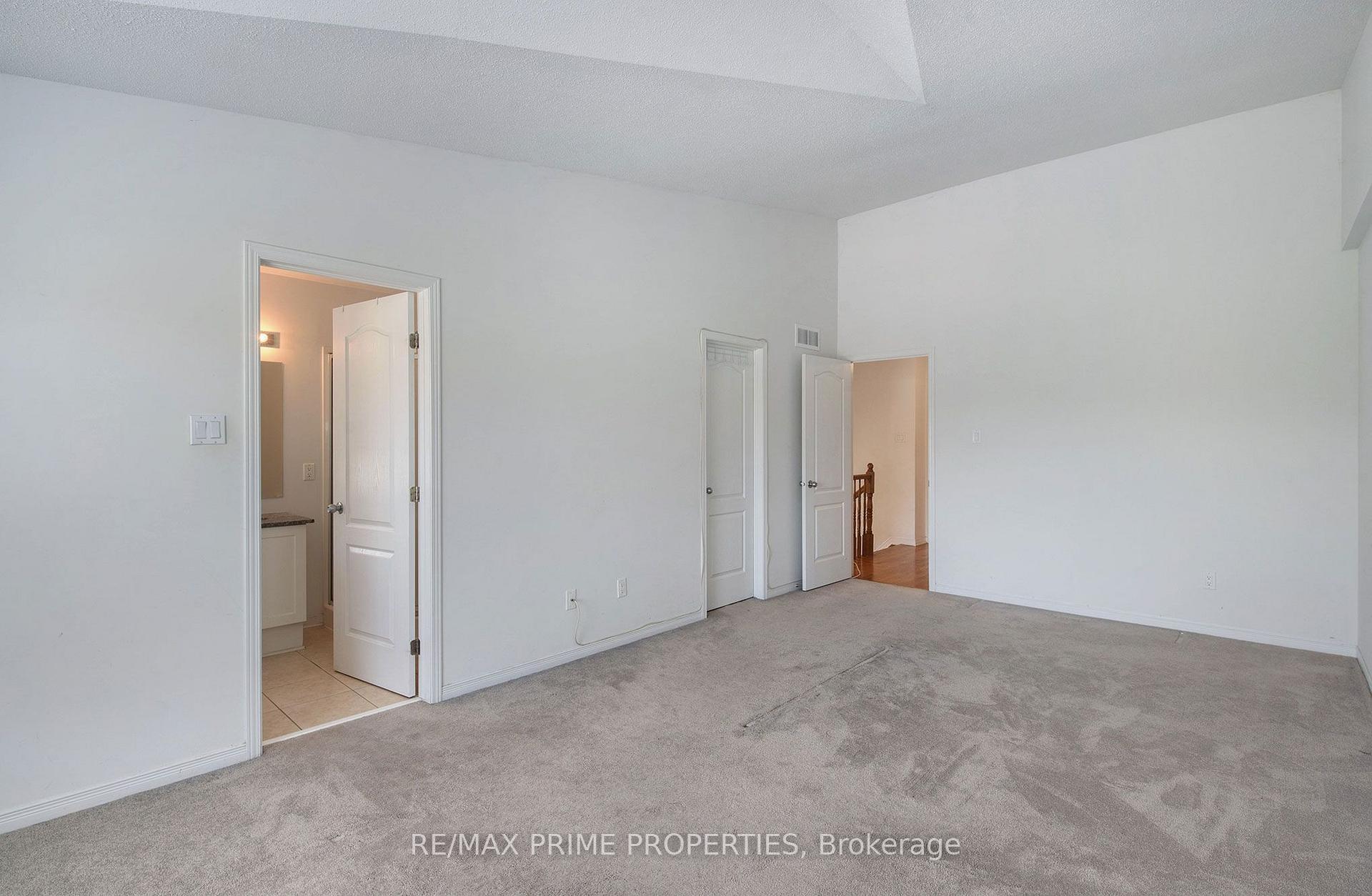 Photo 11 of 201 Freedom Private, Ottawa, Riverview Park — HOMEH