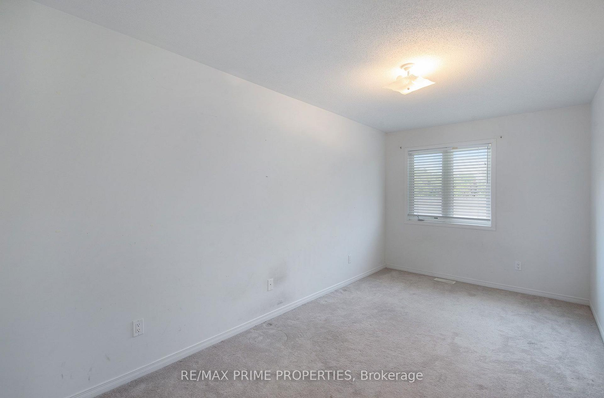 Photo 14 of 201 Freedom Private, Ottawa, Riverview Park — HOMEH