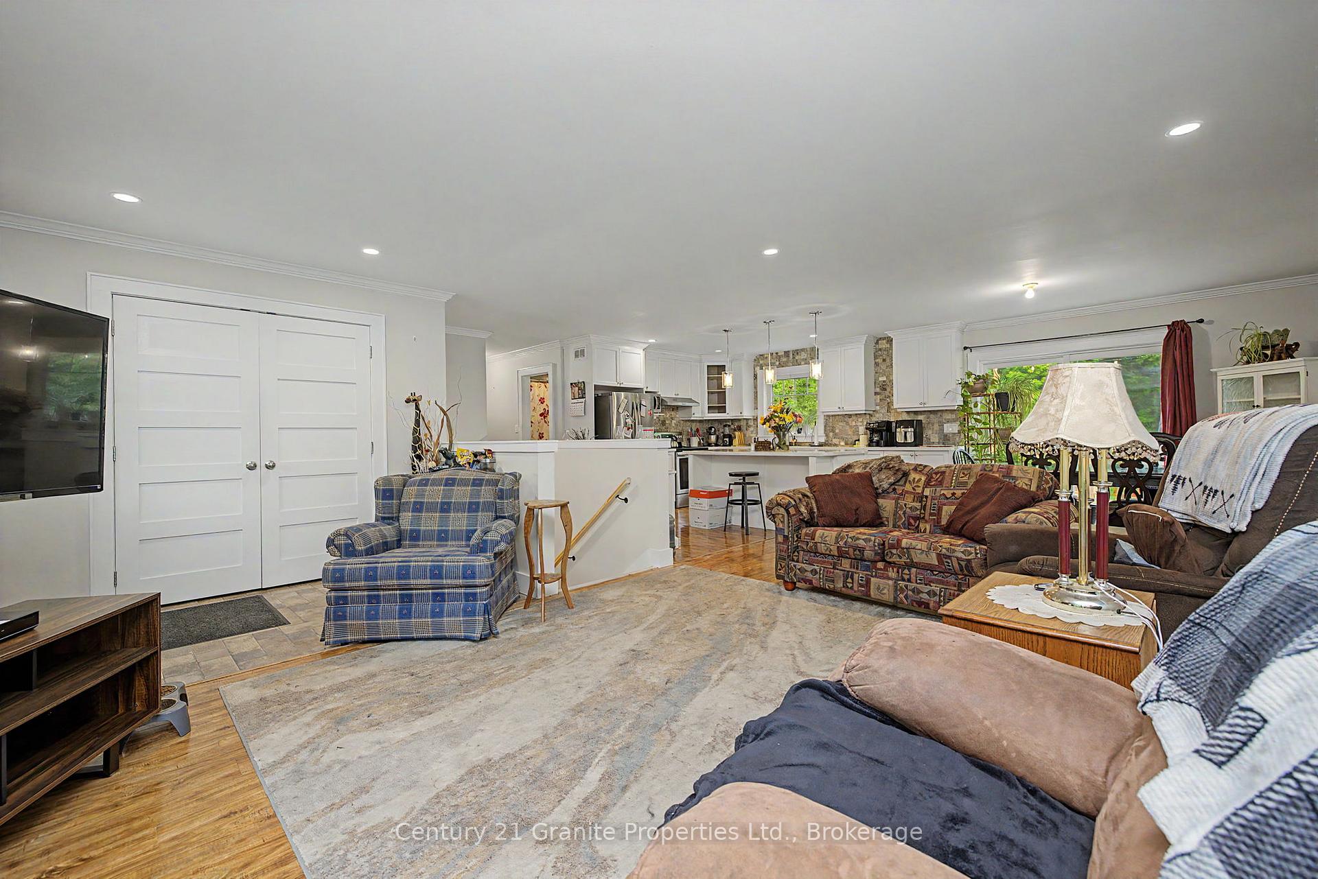 Photo 17 of 64 Loucks Road, Seguin — HOMEH