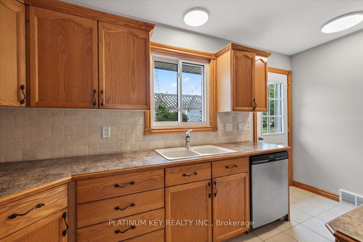 Photo 11 of 146 Mill Street, Southwest Middlesex, Glencoe — HOMEH