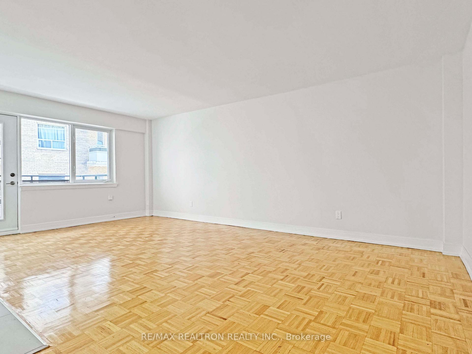Photo 7 of Unit 607, 95 Lawton Boulevard, Toronto, Yonge-St. Clair — HOMEH