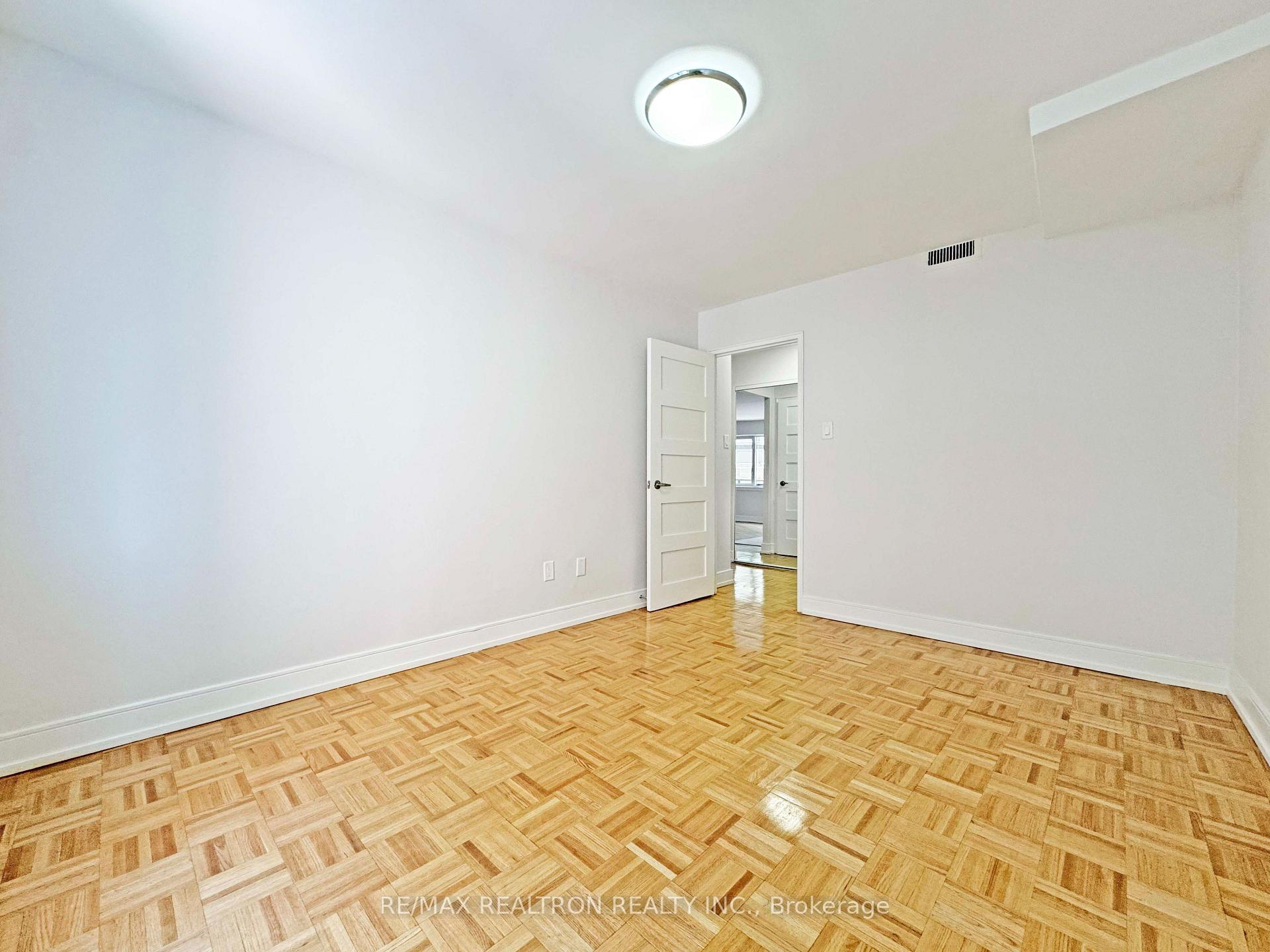 Photo 15 of Unit 607, 95 Lawton Boulevard, Toronto, Yonge-St. Clair — HOMEH