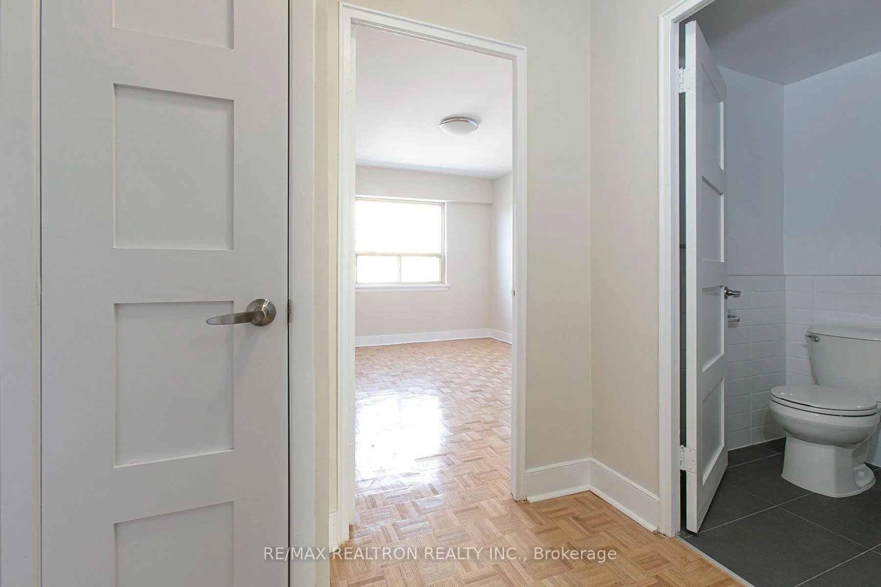 Photo 6 of Unit 607, 95 Lawton Boulevard, Toronto, Yonge-St. Clair — HOMEH