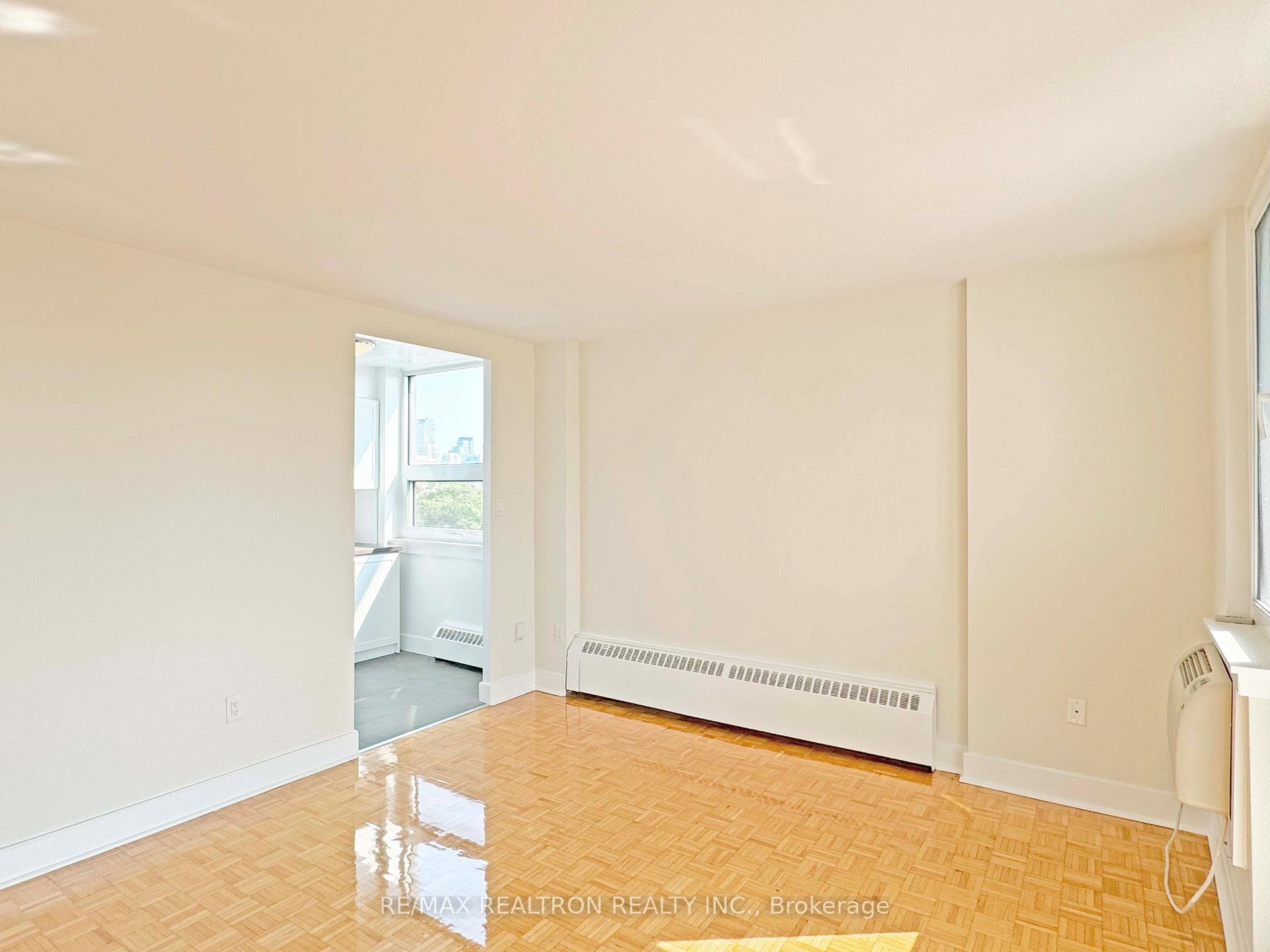 Photo 5 of Unit 402, 485 Huron Street, Toronto, The Annex — HOMEH