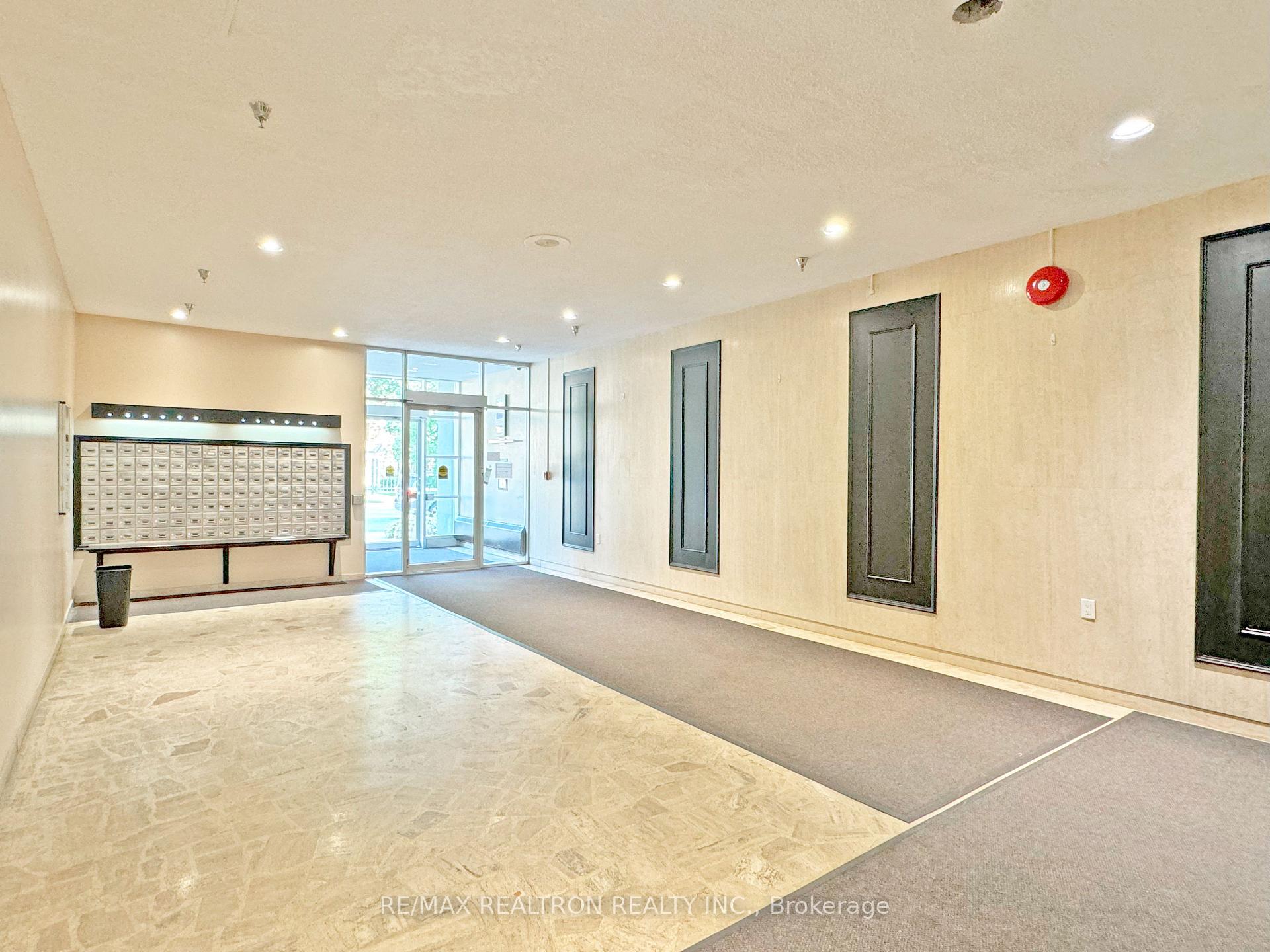 Photo 11 of Unit 409, 1500 Bathurst Street, Toronto, Humewood-Cedarvale — HOMEH