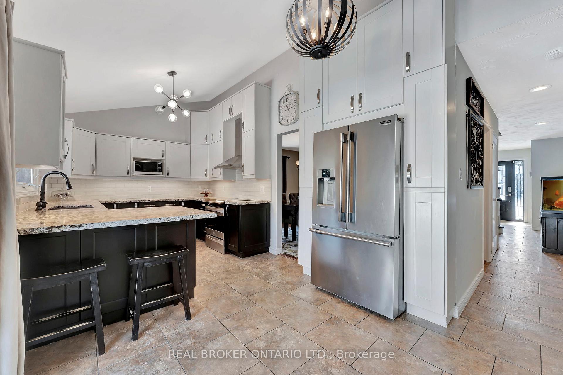 Photo 11 of 52 Beckett Drive, Brantford, Empire South — HOMEH