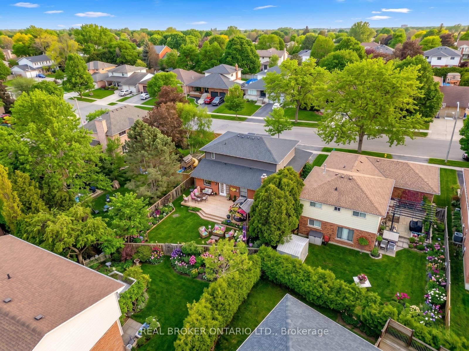 Photo 43 of 52 Beckett Drive, Brantford, Empire South — HOMEH