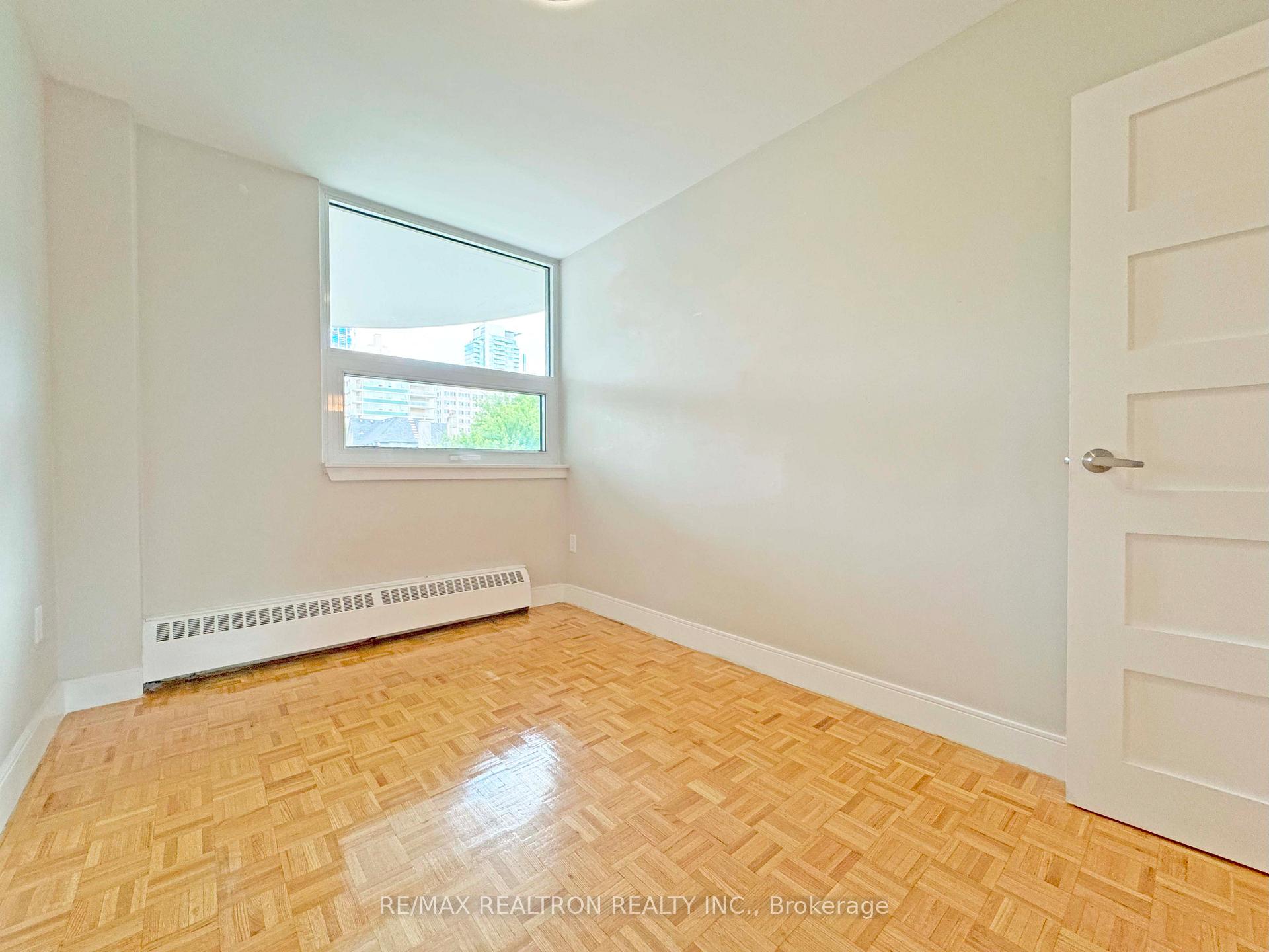 Photo 19 of Unit 406, 485 Huron Street, Toronto, The Annex — HOMEH