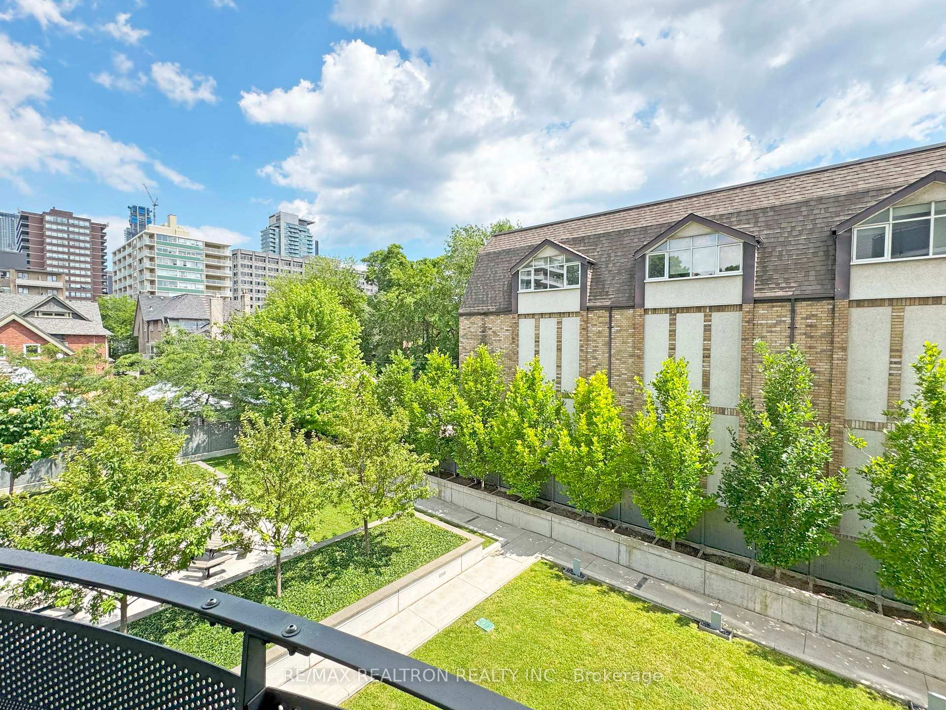 Photo 23 of Unit 406, 485 Huron Street, Toronto, The Annex — HOMEH