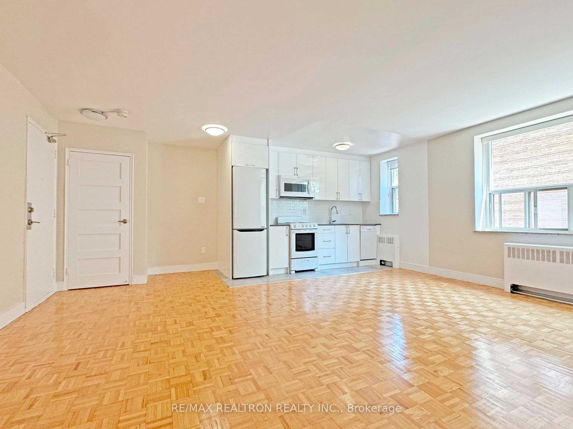 Photo 3 of Unit 603, 1291 Bayview Avenue, Toronto, Leaside — HOMEH