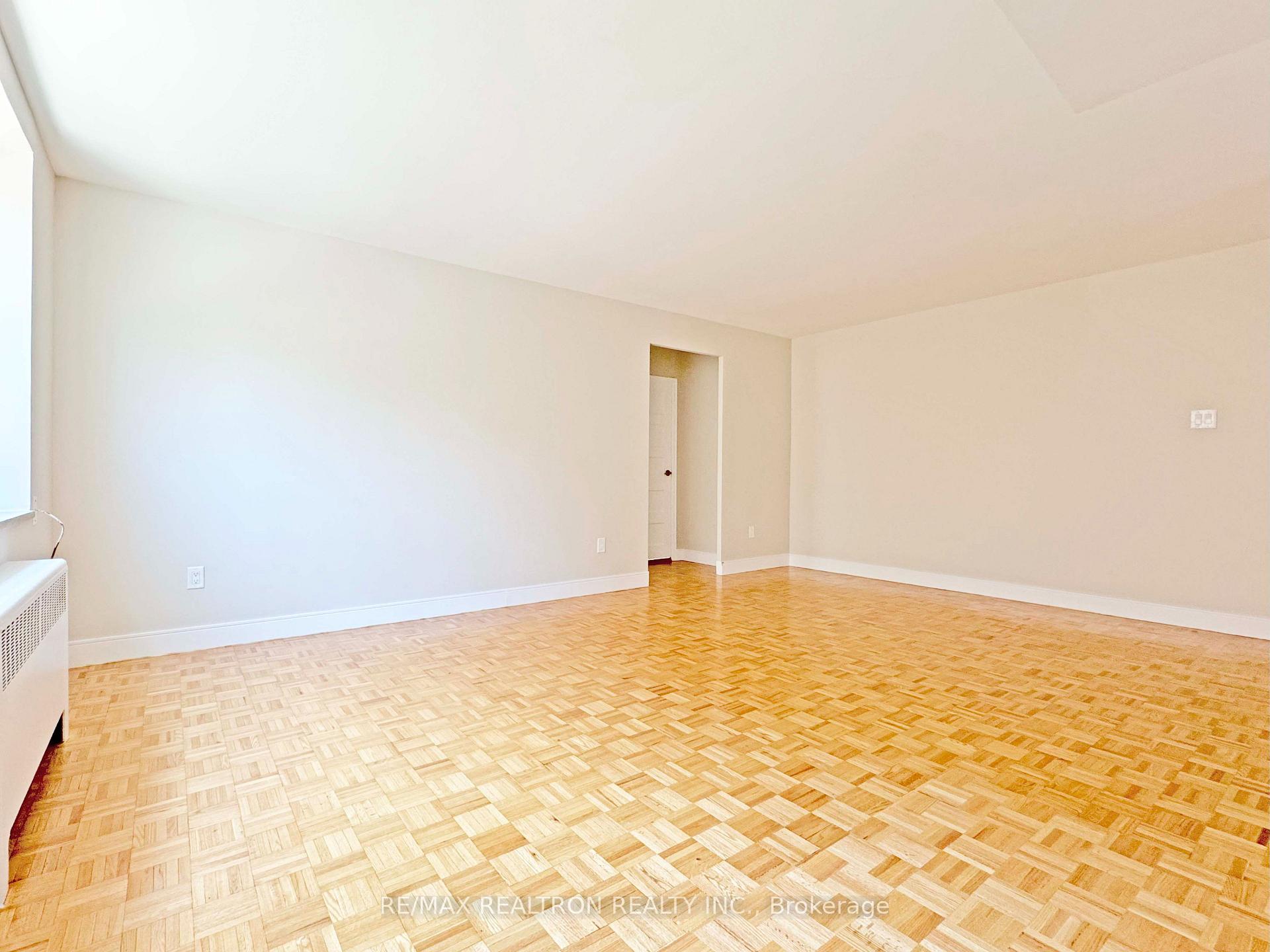 Photo 8 of Unit 603, 1291 Bayview Avenue, Toronto, Leaside — HOMEH