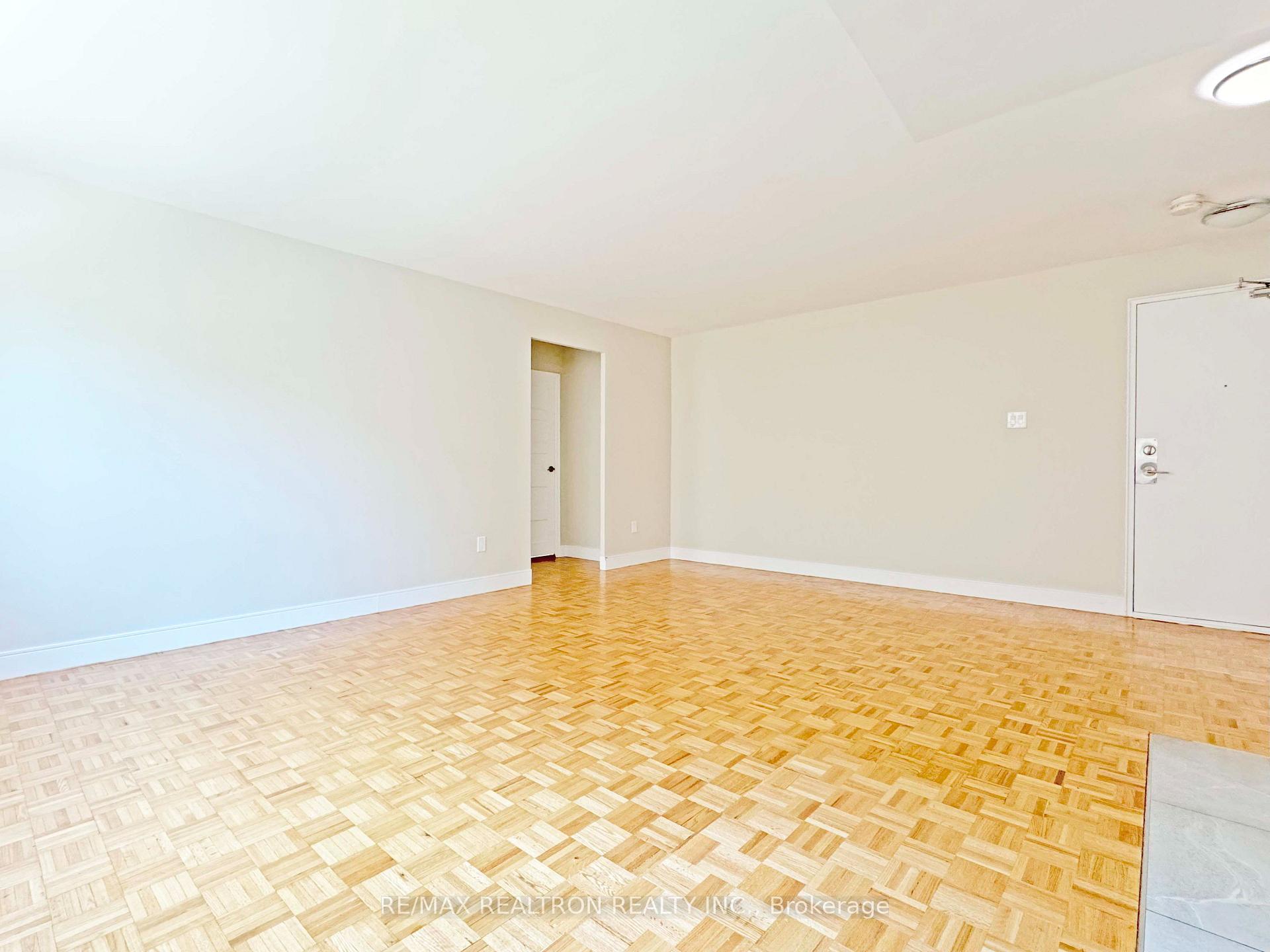 Photo 9 of Unit 603, 1291 Bayview Avenue, Toronto, Leaside — HOMEH