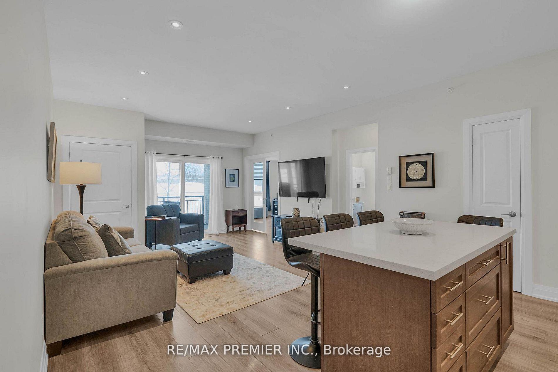 Photo 4 of Unit 110, 299 Cundles Road E, Barrie, Alliance — HOMEH
