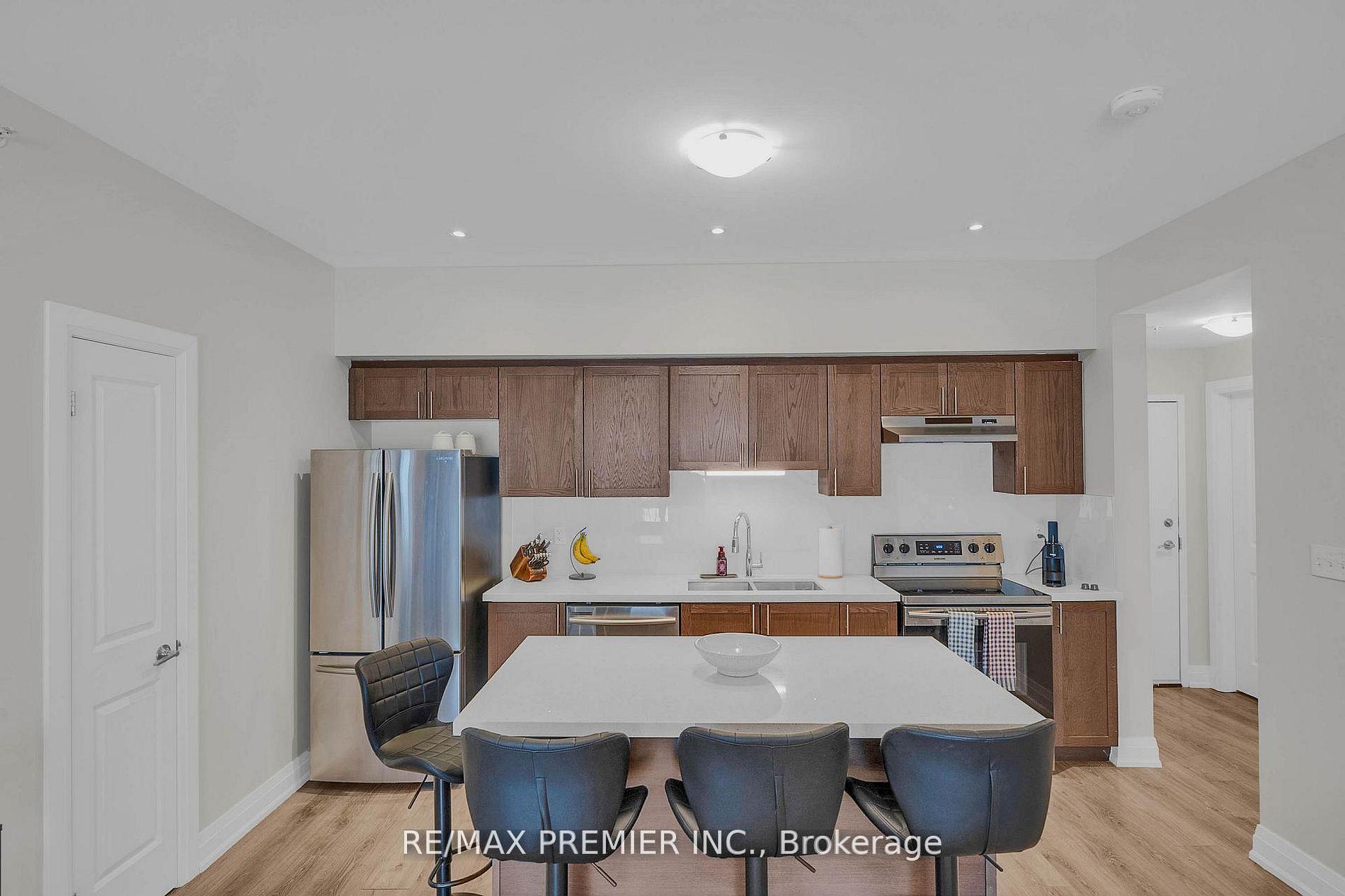 Photo 9 of Unit 110, 299 Cundles Road E, Barrie, Alliance — HOMEH
