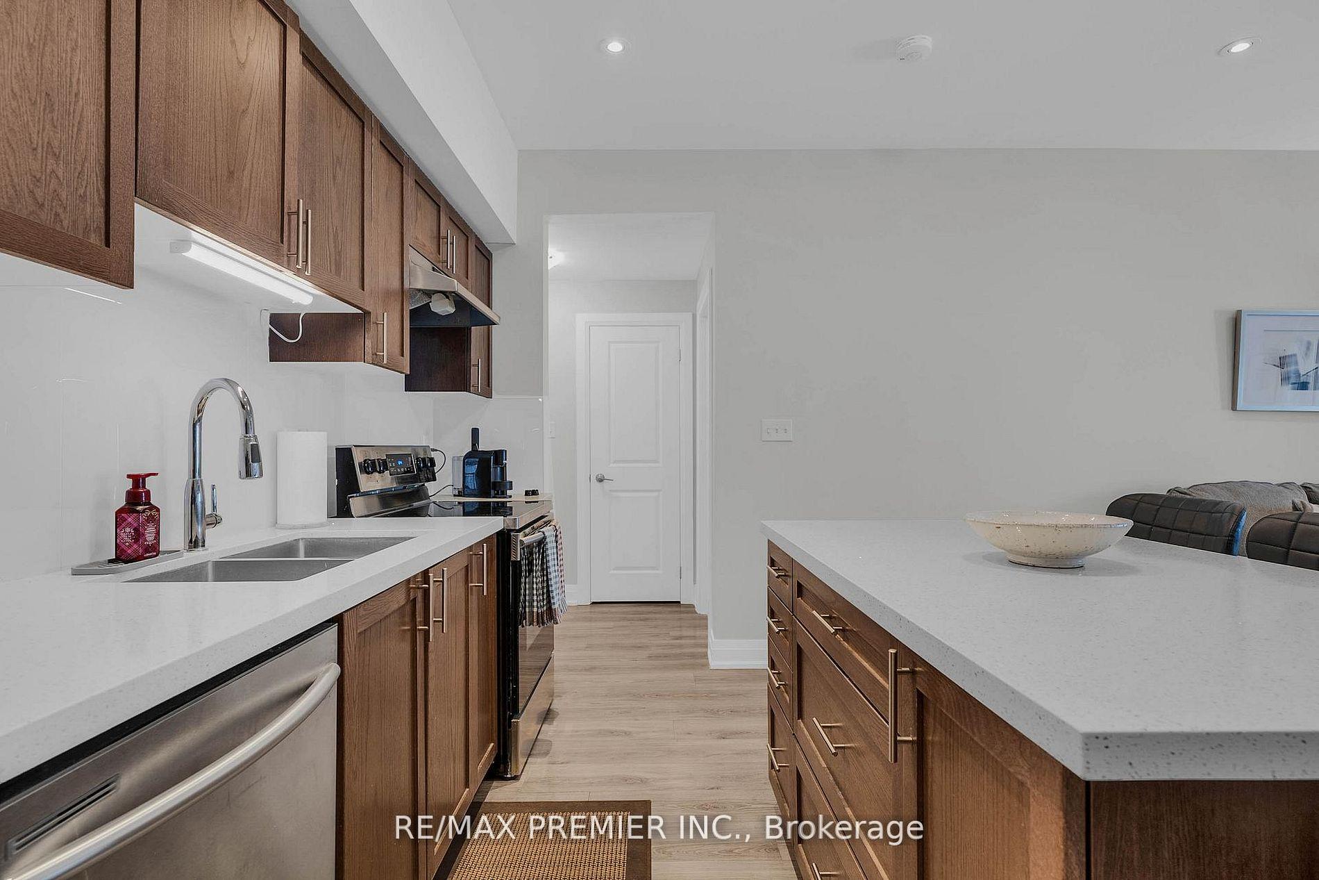Photo 12 of Unit 110, 299 Cundles Road E, Barrie, Alliance — HOMEH