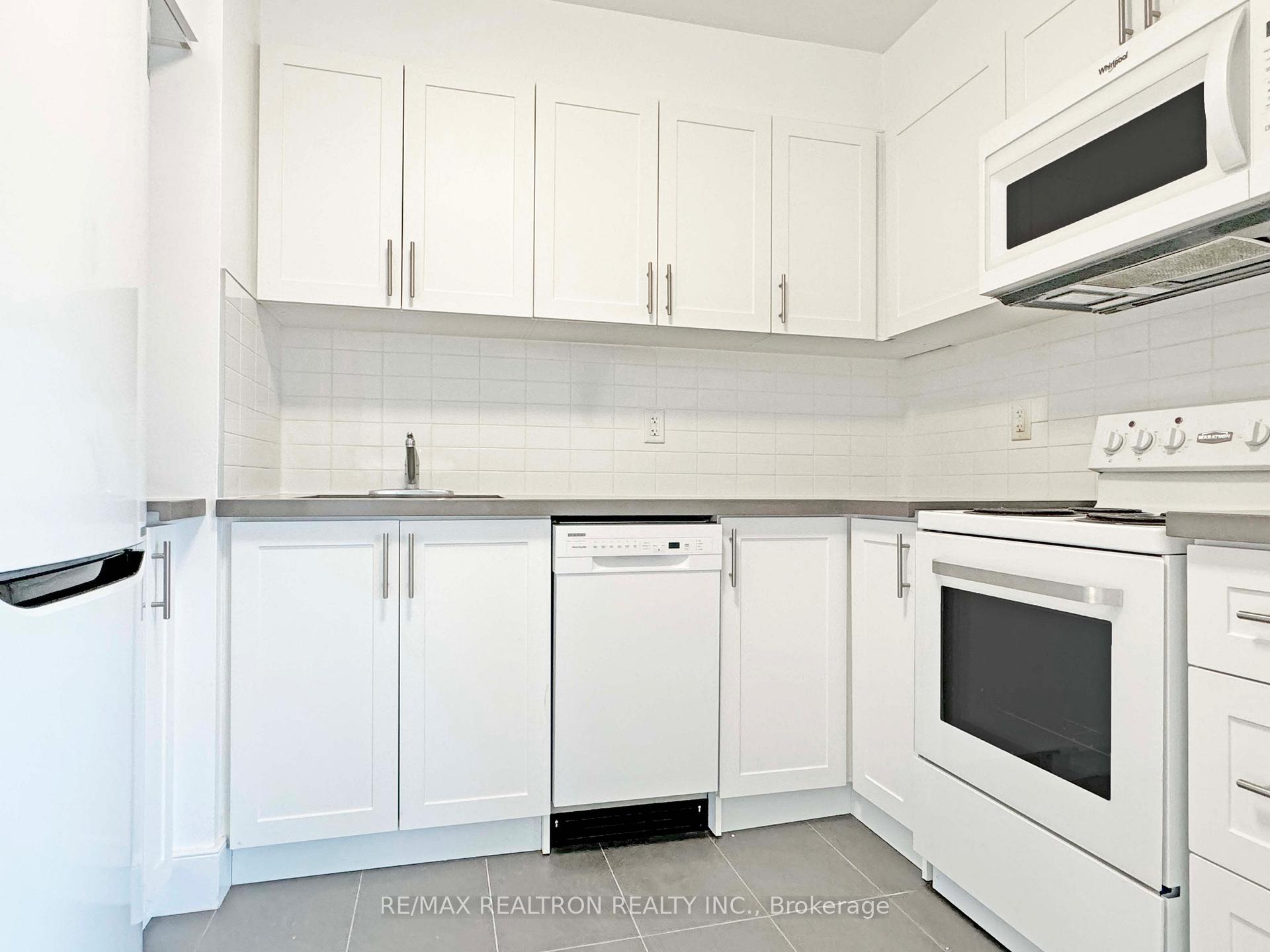 Photo 8 of Unit 401, 485 Huron Street, Toronto, The Annex — HOMEH