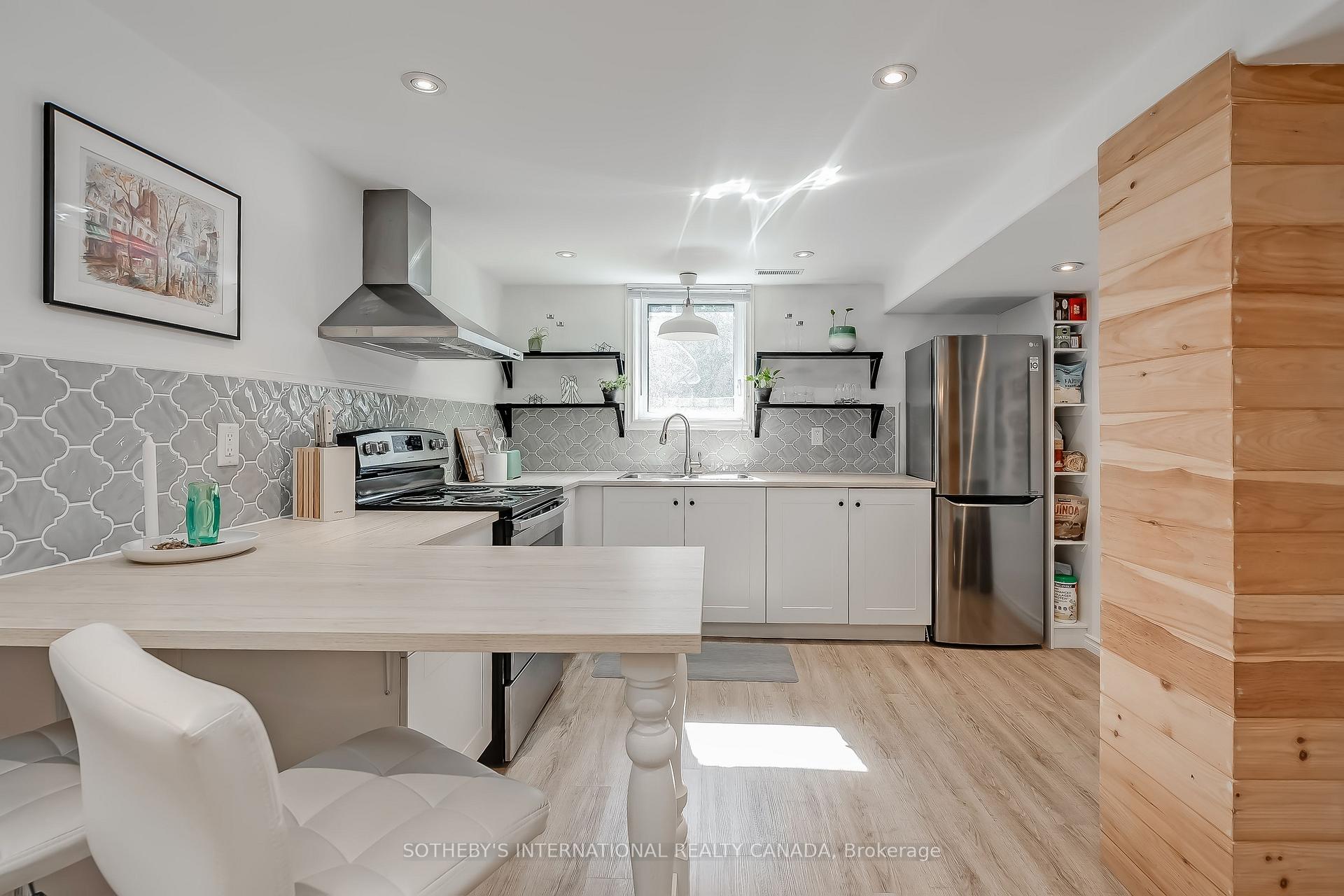 Photo 4 of 12 Peel Street S, Hamilton, Dundas — HOMEH