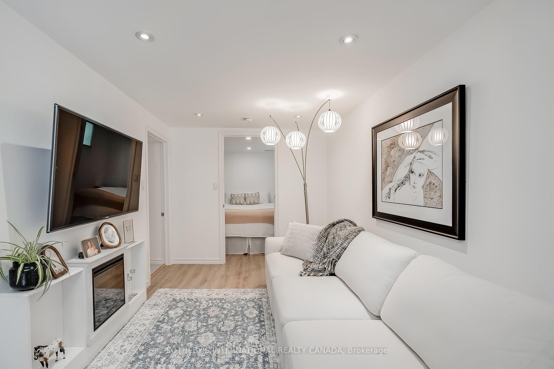 Photo 13 of 12 Peel Street S, Hamilton, Dundas — HOMEH