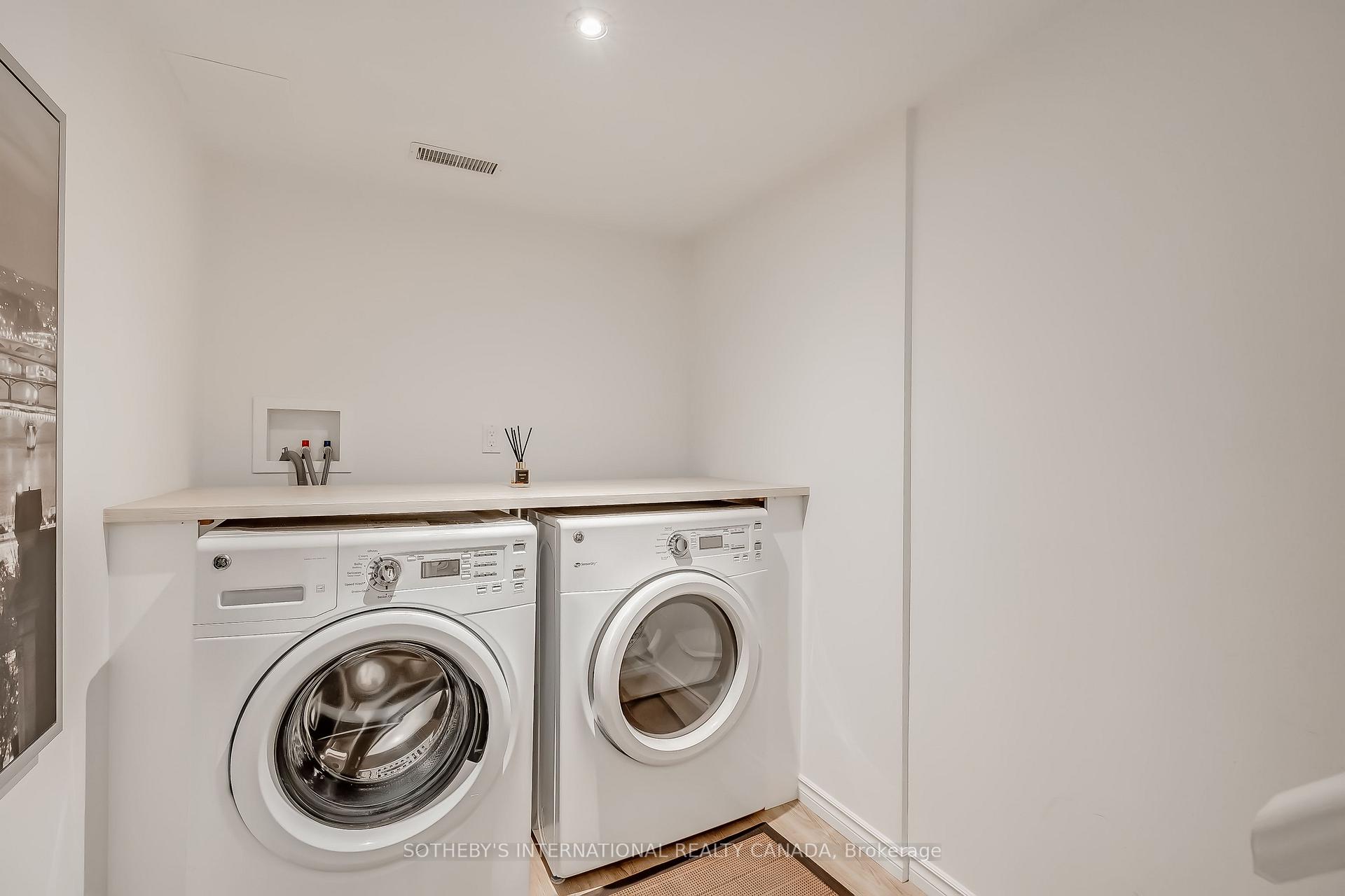 Photo 21 of 12 Peel Street S, Hamilton, Dundas — HOMEH