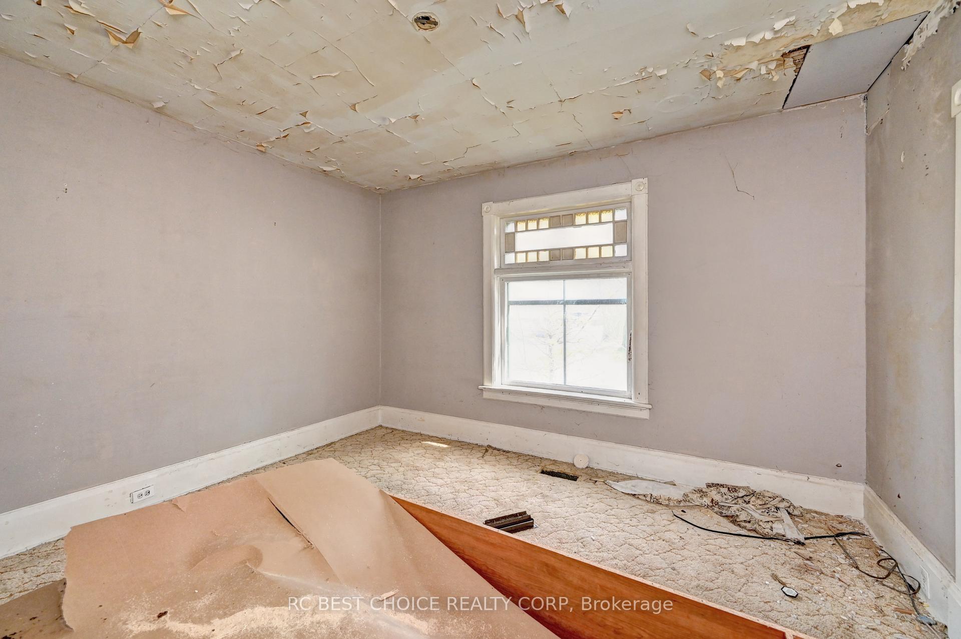 Photo 7 of 263-265 Mill Street, Kitchener, Southdale — HOMEH
