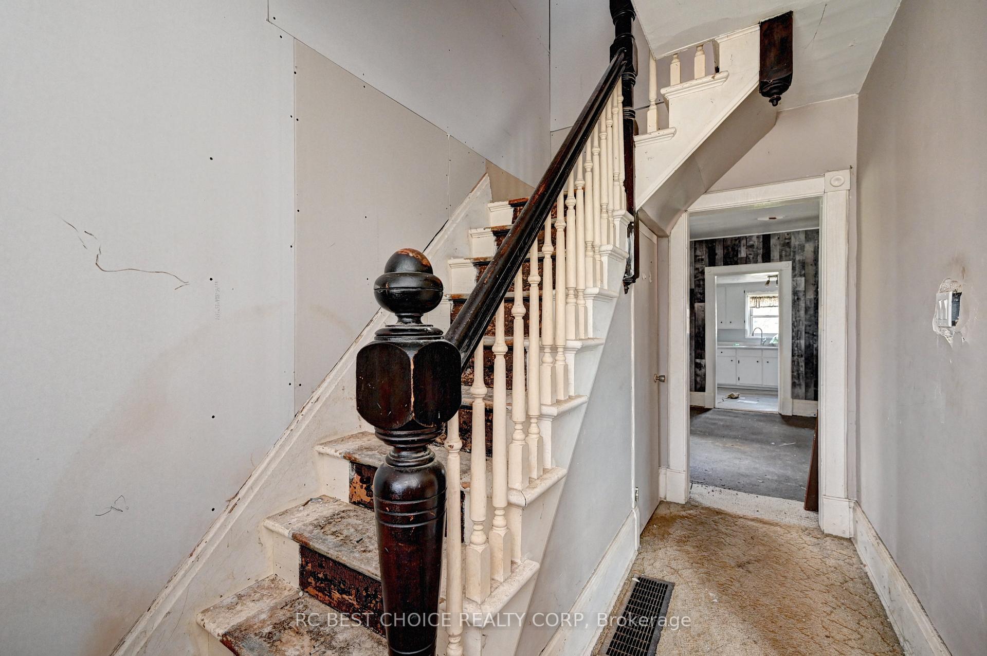 Photo 13 of 263-265 Mill Street, Kitchener, Southdale — HOMEH