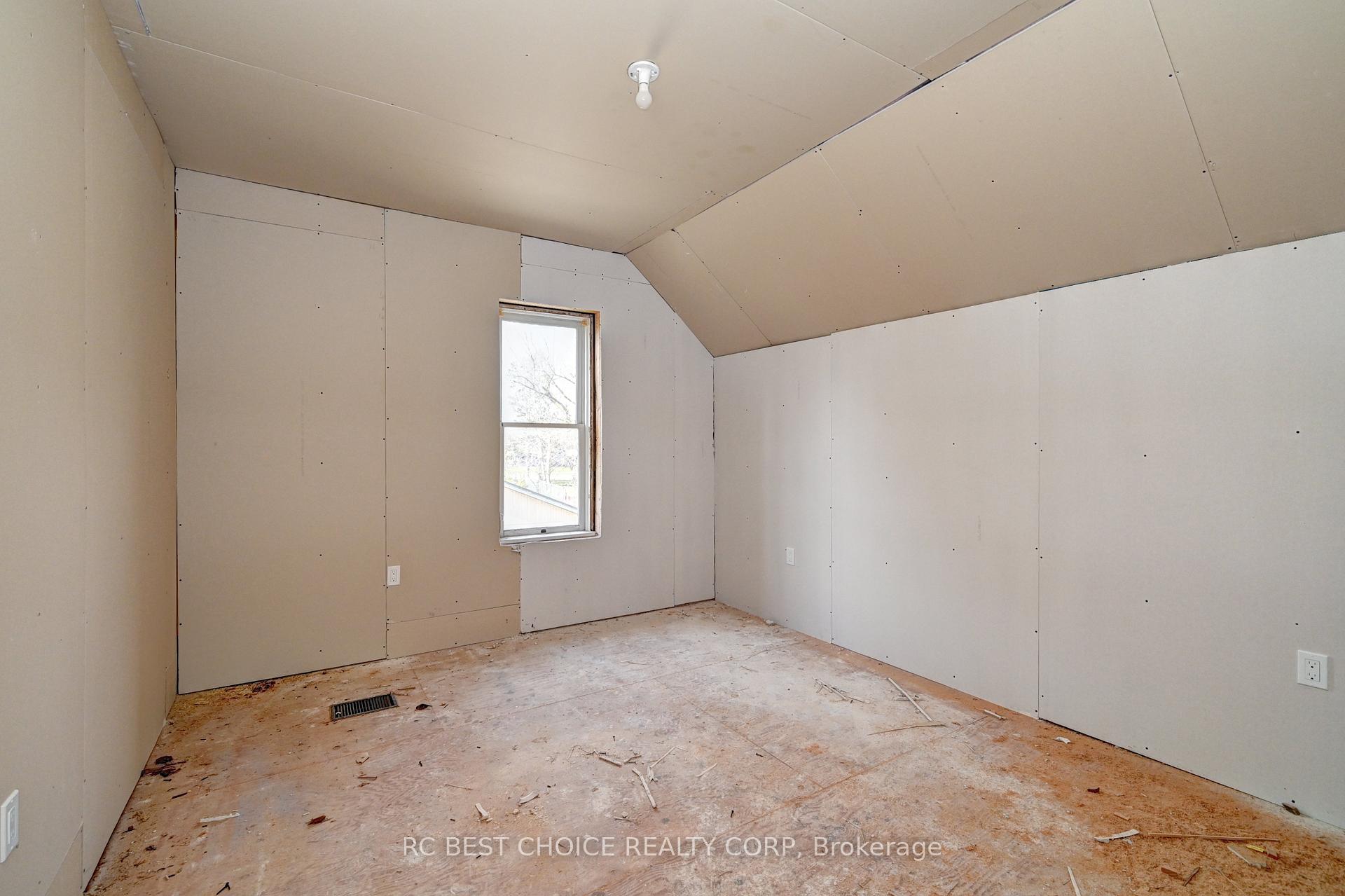 Photo 18 of 263-265 Mill Street, Kitchener, Southdale — HOMEH