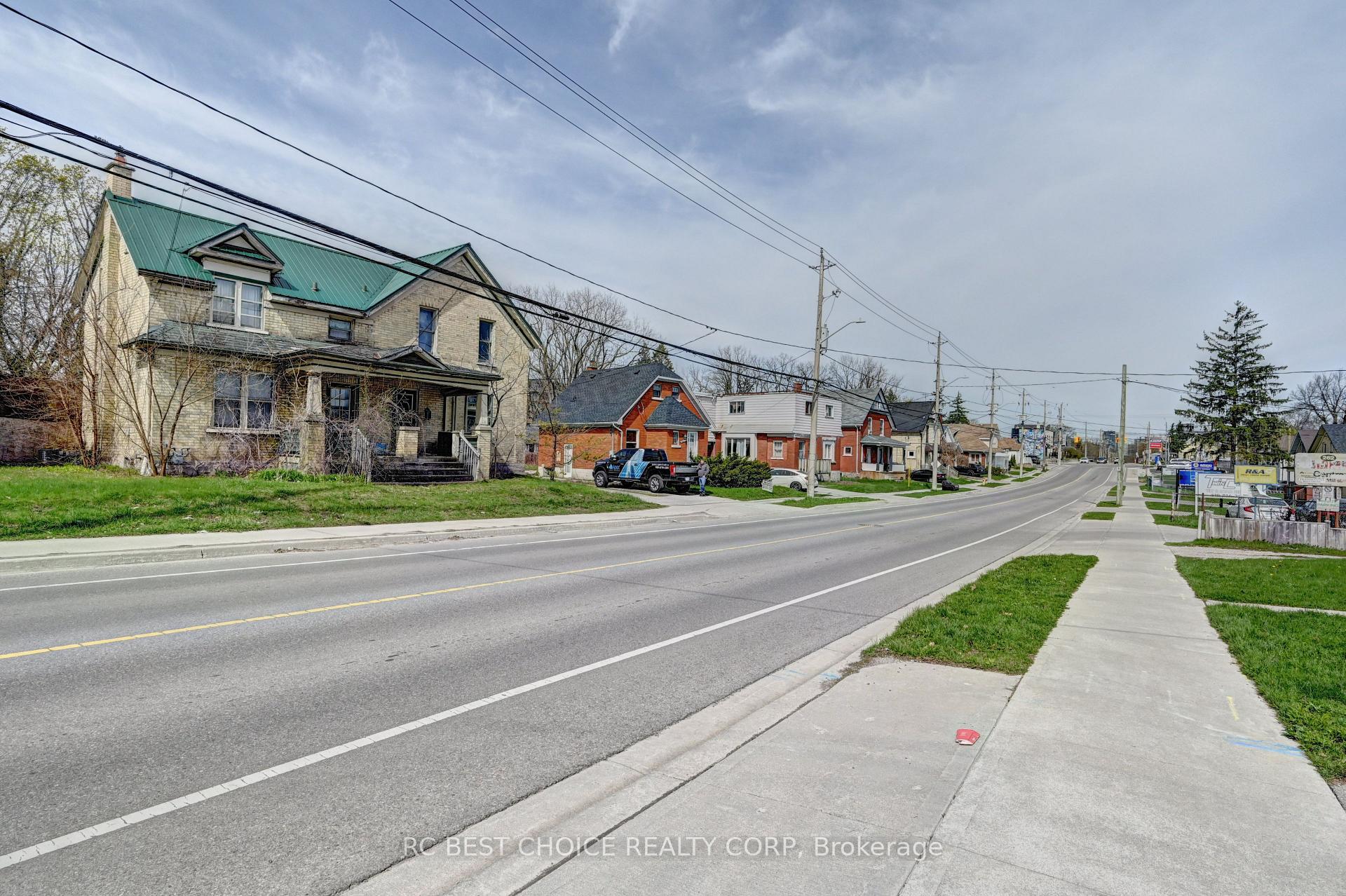 Photo 25 of 263-265 Mill Street, Kitchener, Southdale — HOMEH