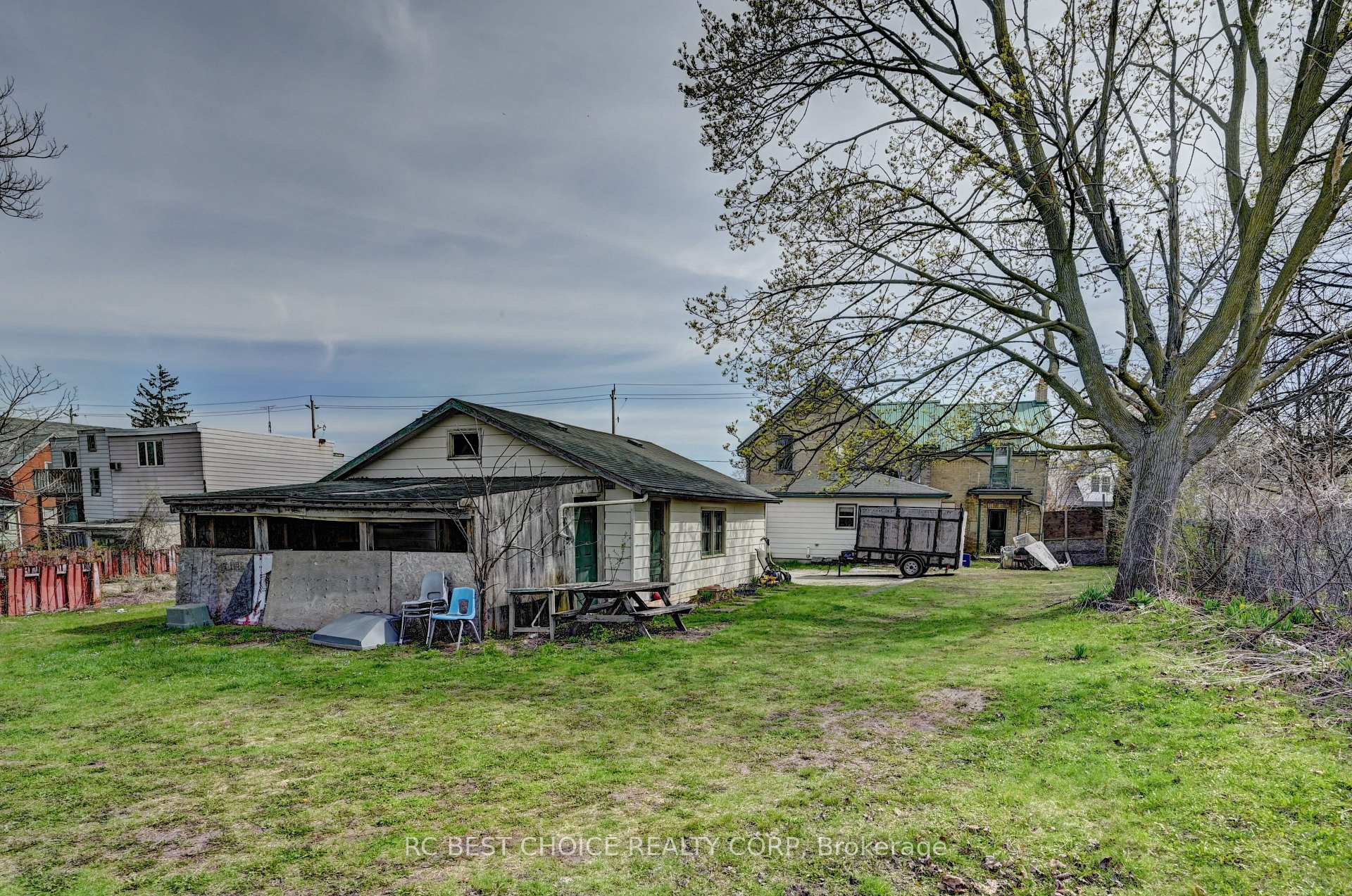 Photo 38 of 263-265 Mill Street, Kitchener, Southdale — HOMEH
