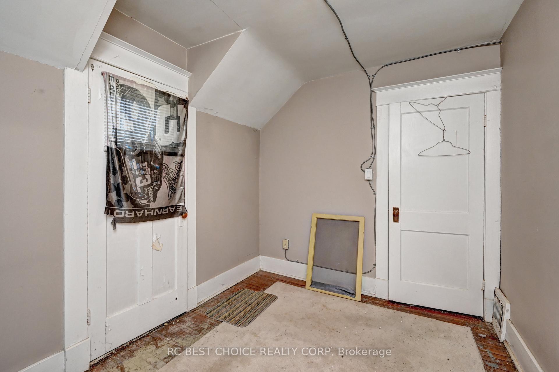Photo 39 of 263-265 Mill Street, Kitchener, Southdale — HOMEH