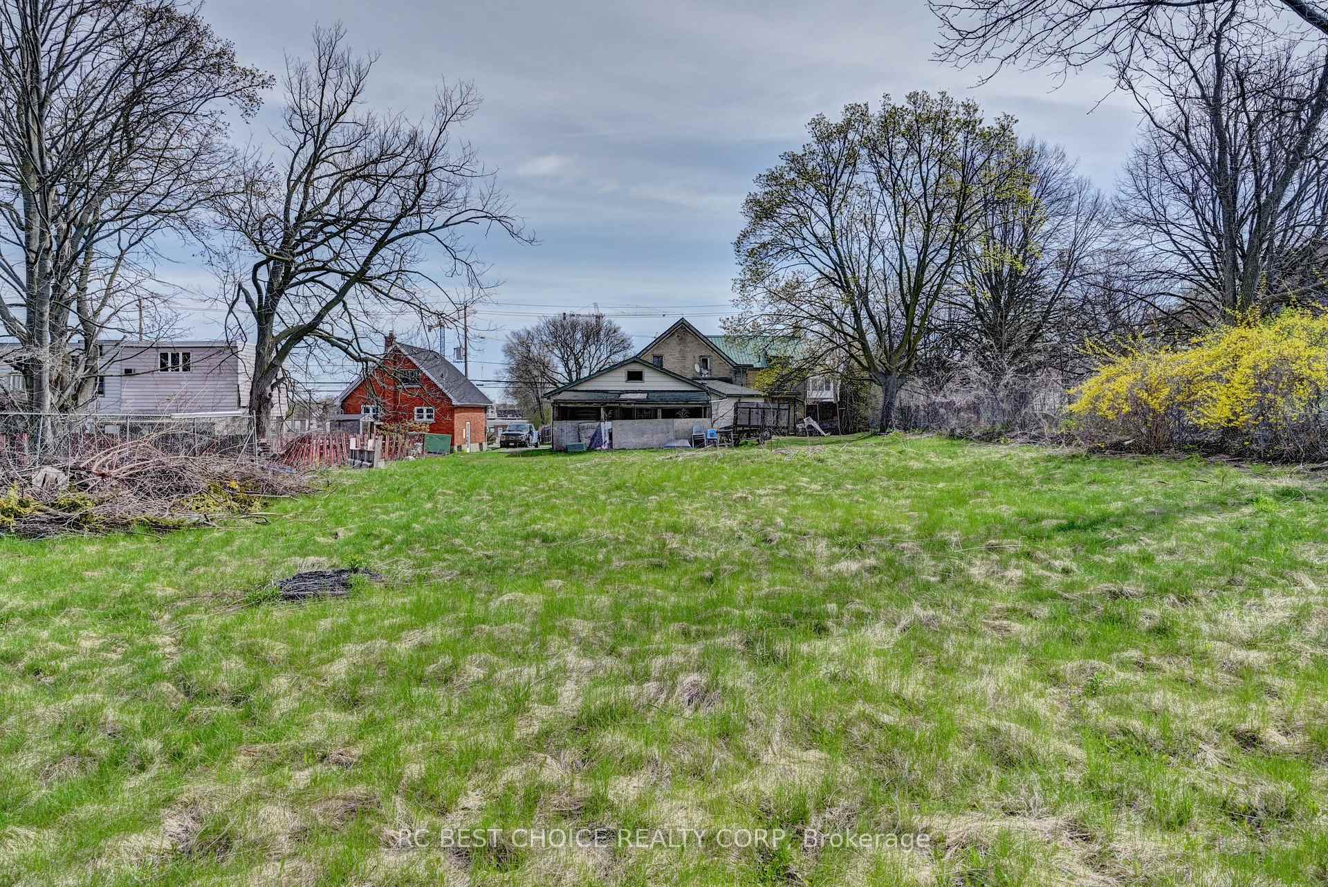 Photo 41 of 263-265 Mill Street, Kitchener, Southdale — HOMEH
